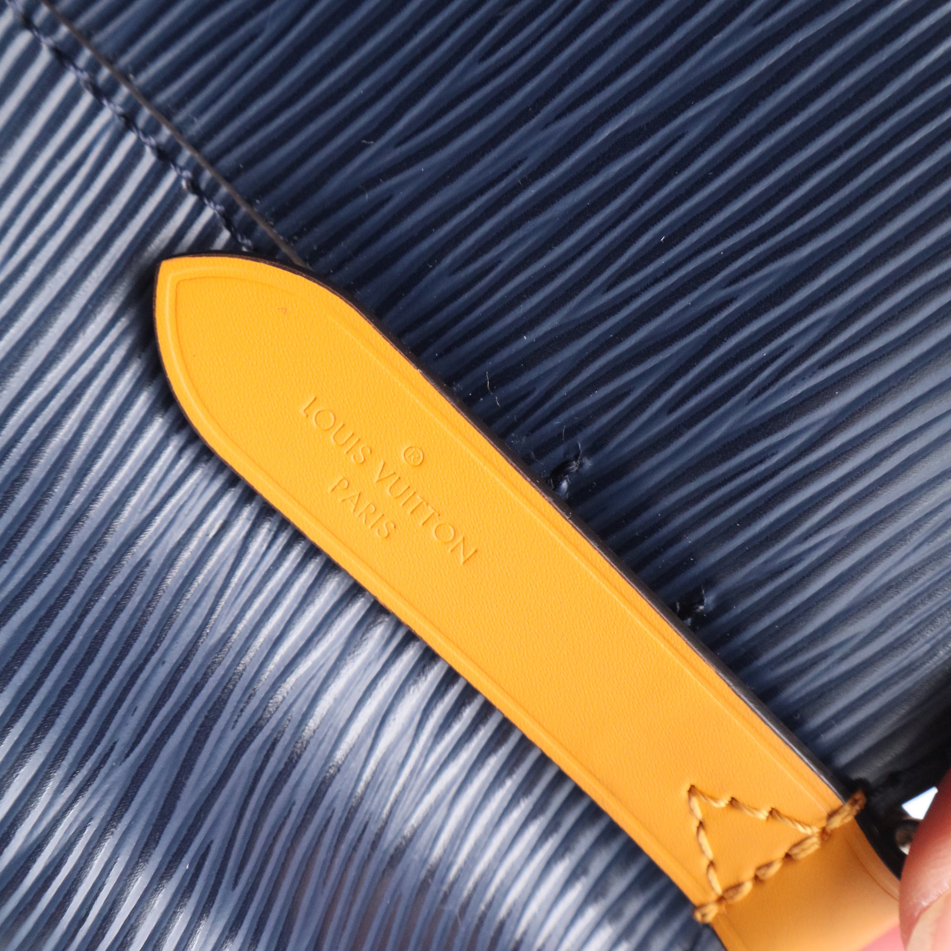 Louis Vuitton Néonoé BB Epi Leather Handbag twins