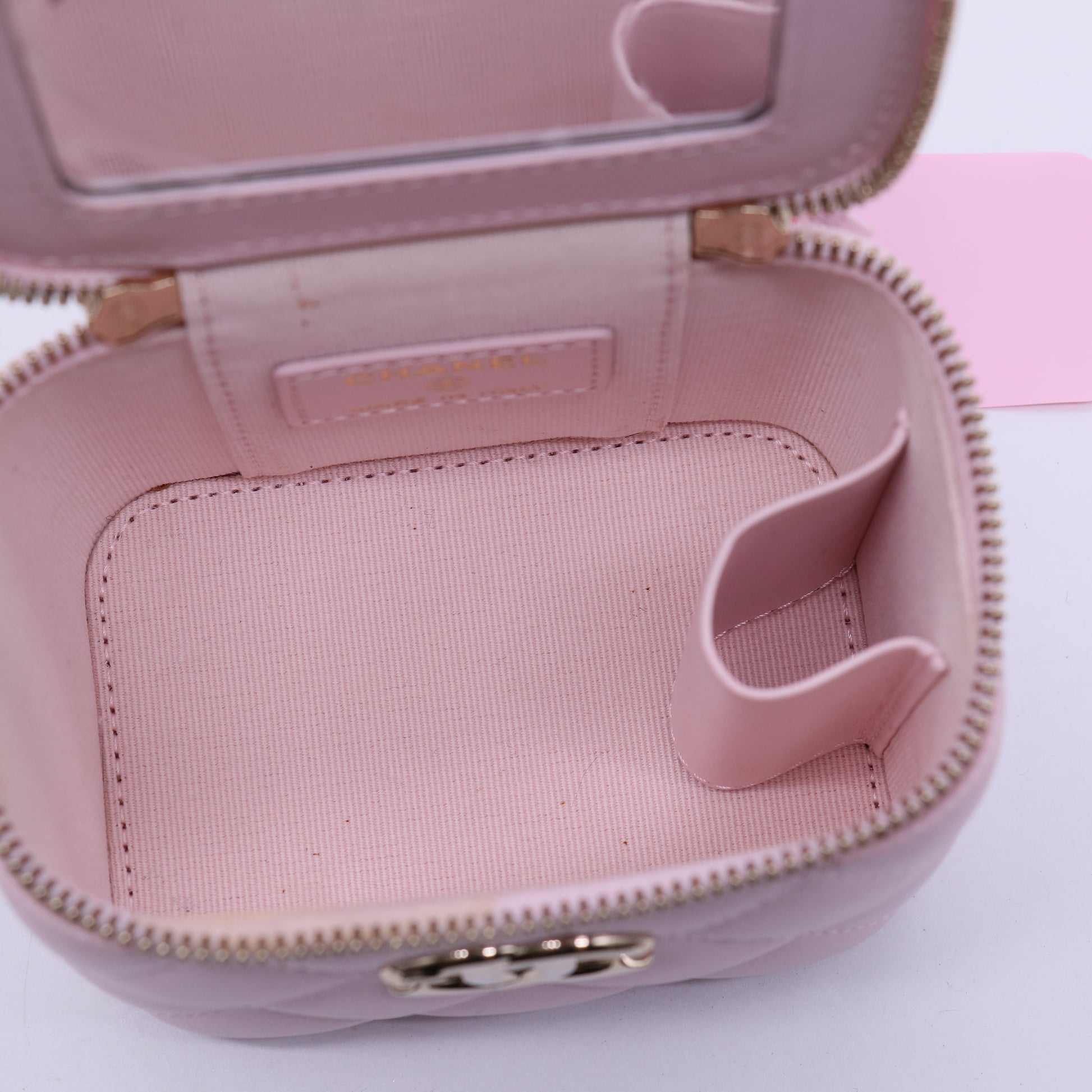 Classic Vanity Case with Chain Quilted Caviar Mini Twins LDJ3710