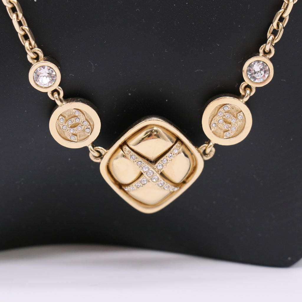 Chanel Crystal CC Oval Choker Necklace Gold twins LDZ603