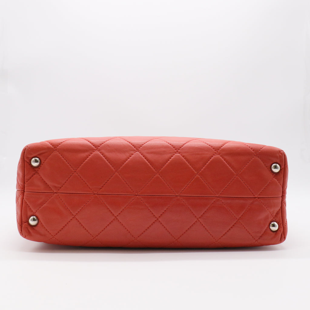 Shoulder Bags Quilted Lambskin Chain Tote Red twins