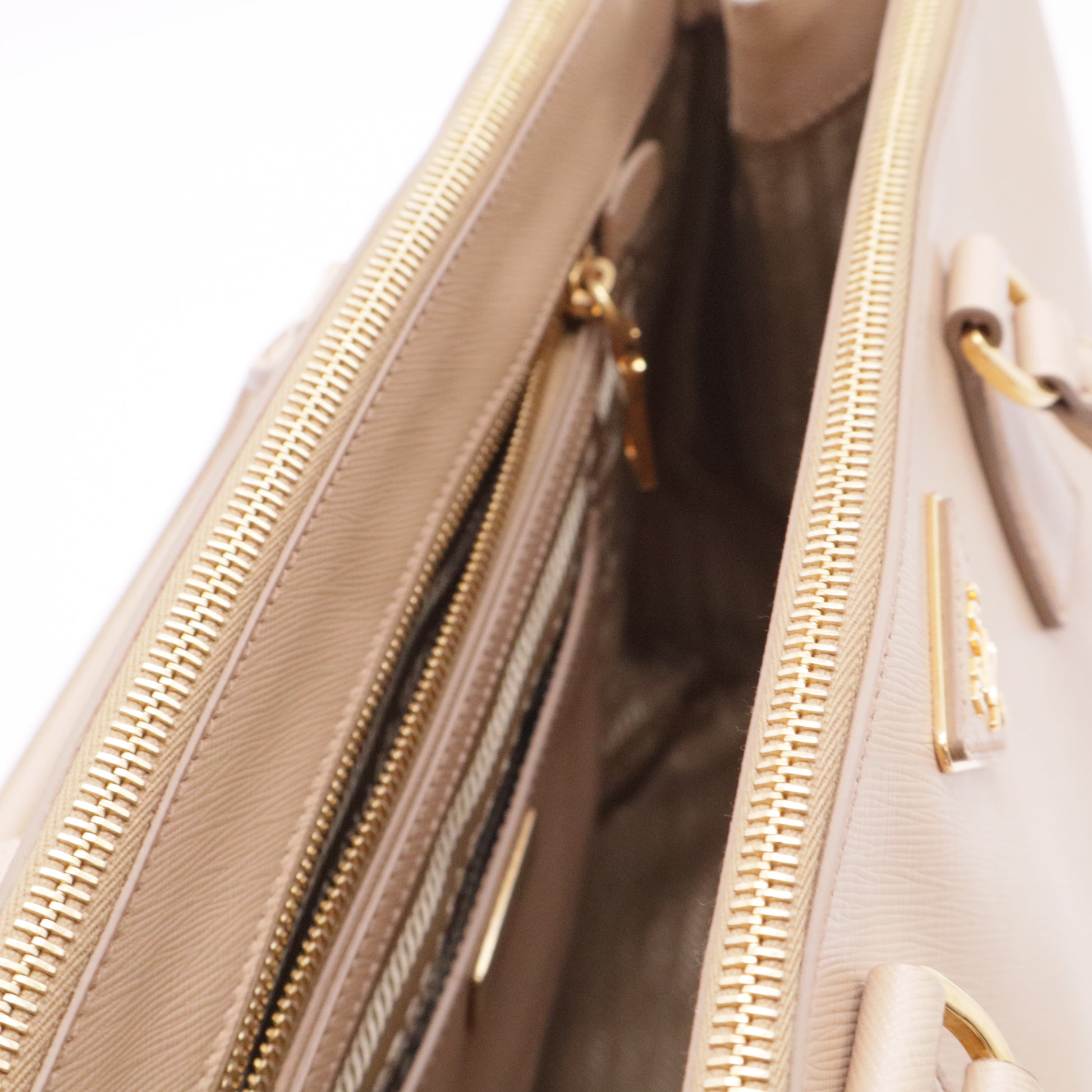 Cammeo Saffiano Lux Leather Double Zip Large Tote Bag