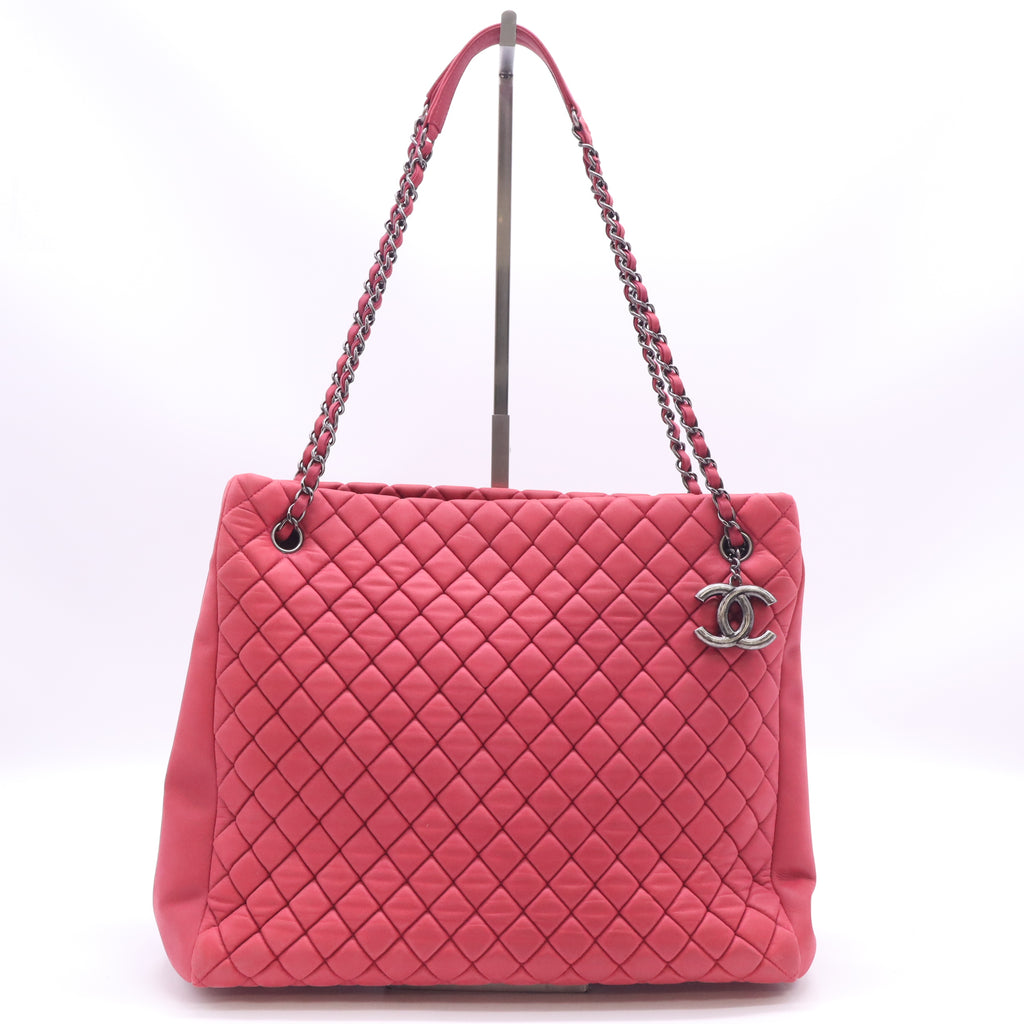 Chanel New Bubble Quilted Tote Bag Twins B24353
