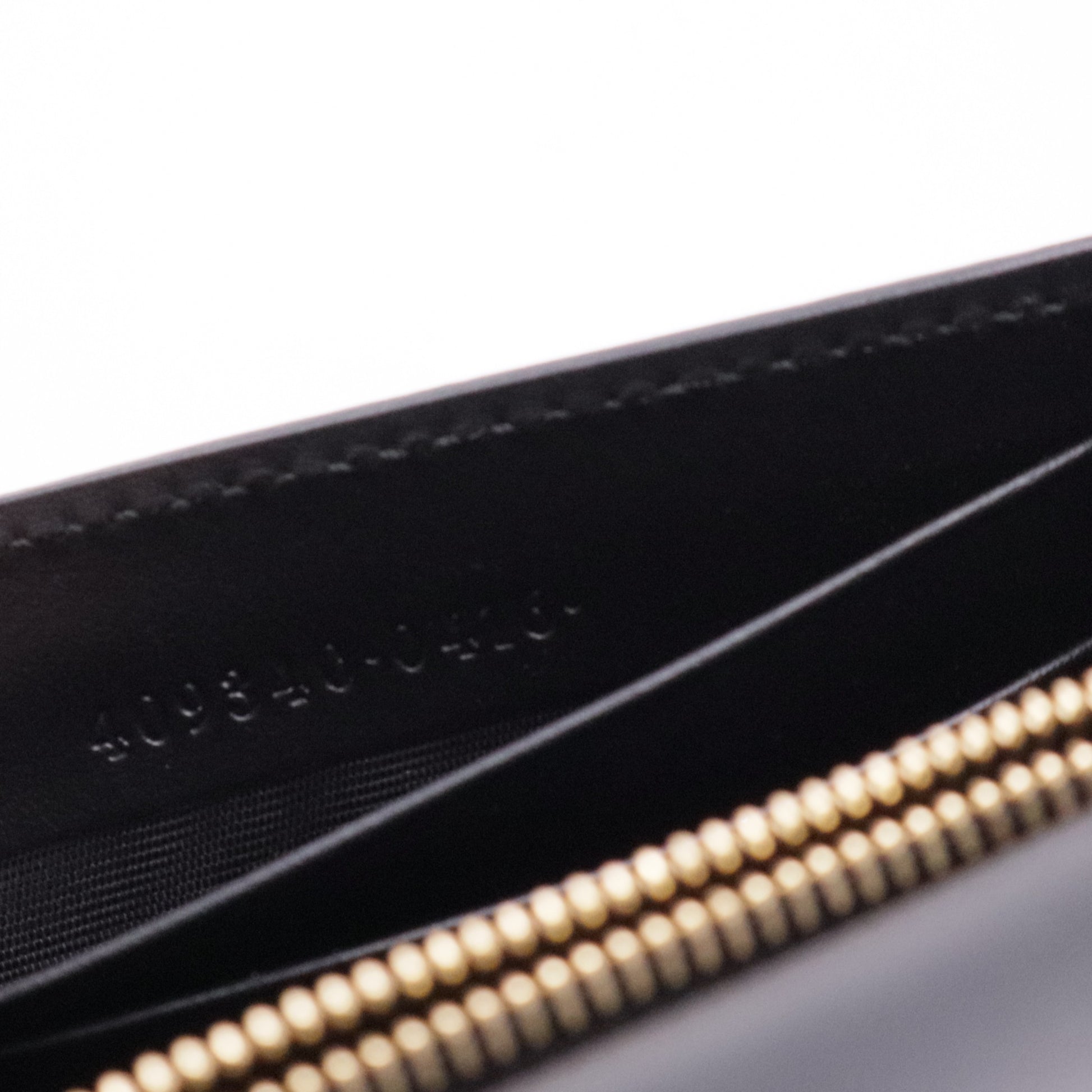 Icon Gucci Signature Chain Wallet Gisel