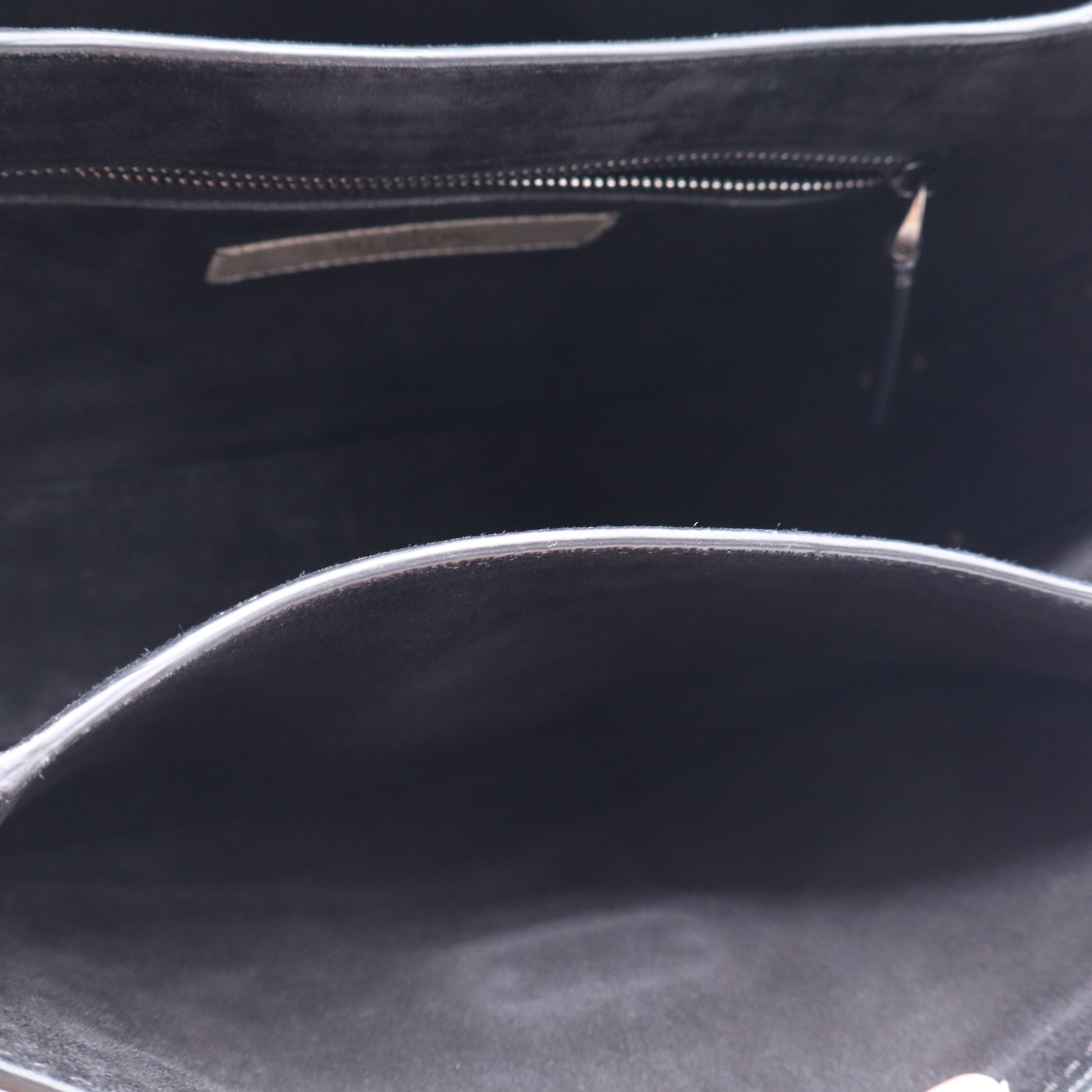 Rolling Rockstud Crossbody Bag Leather with Cabochons Medium B21381