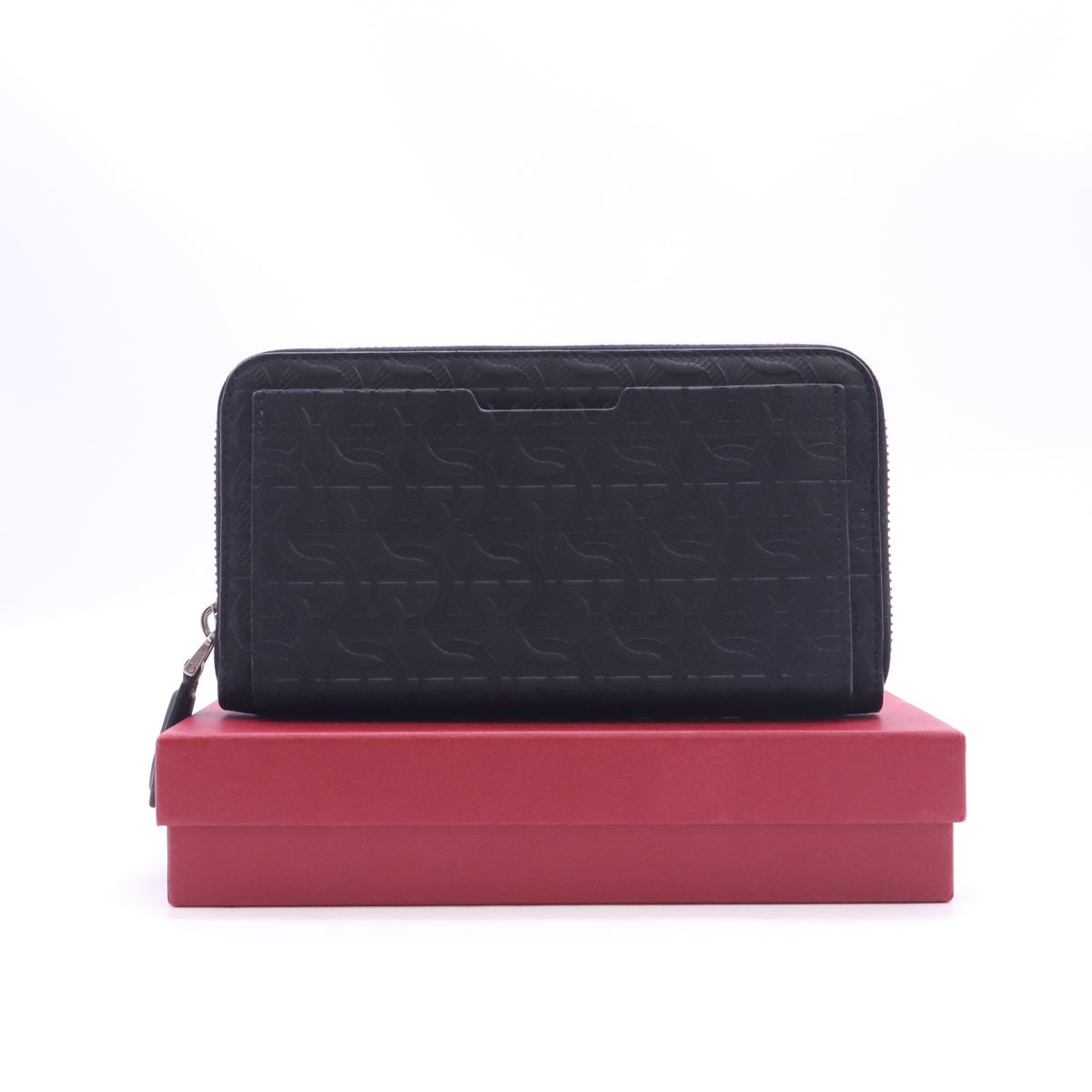 Salvatore Ferragamo Round Zip Long Wallet W23301