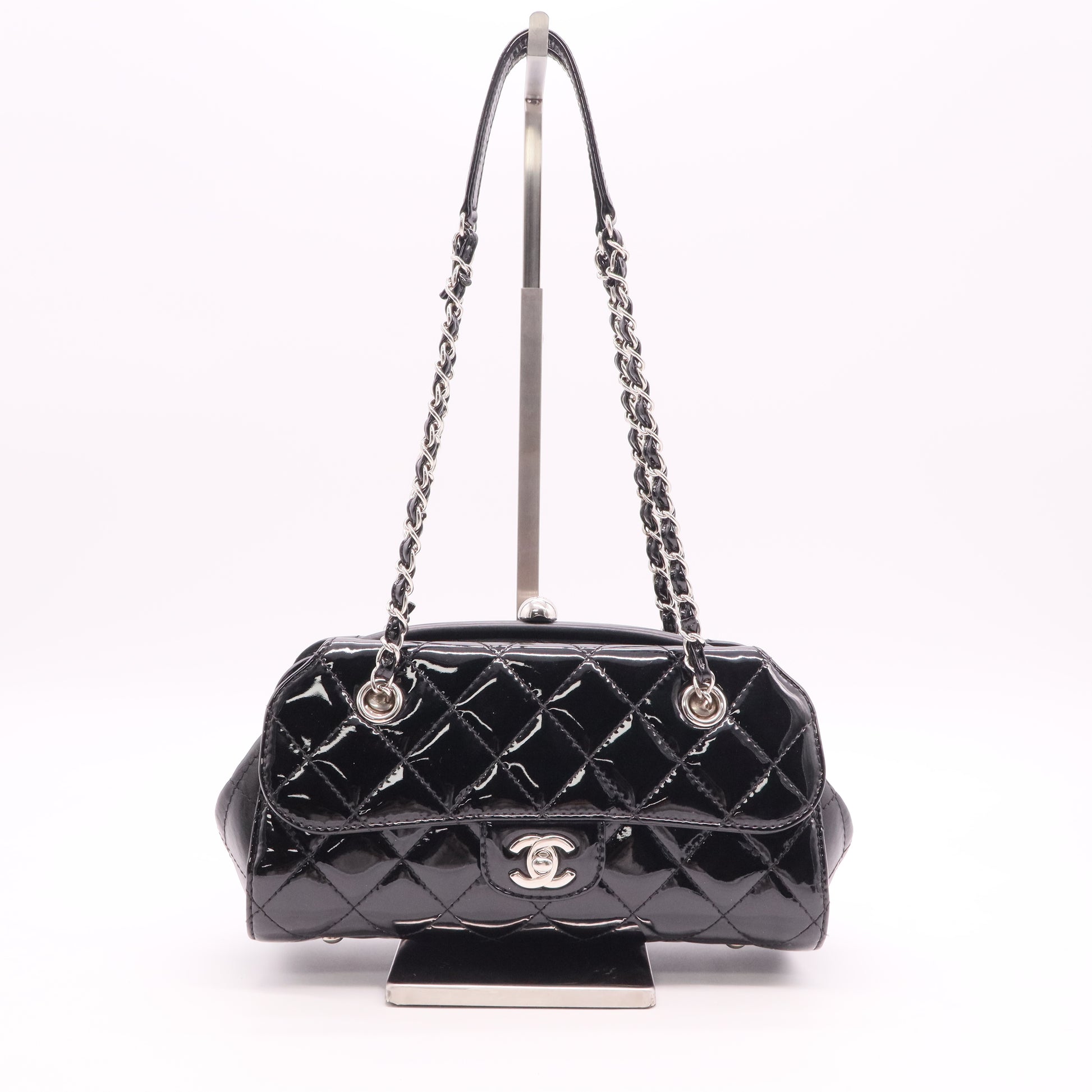 Chanel Black patent leather granny button shoulder bag Twins