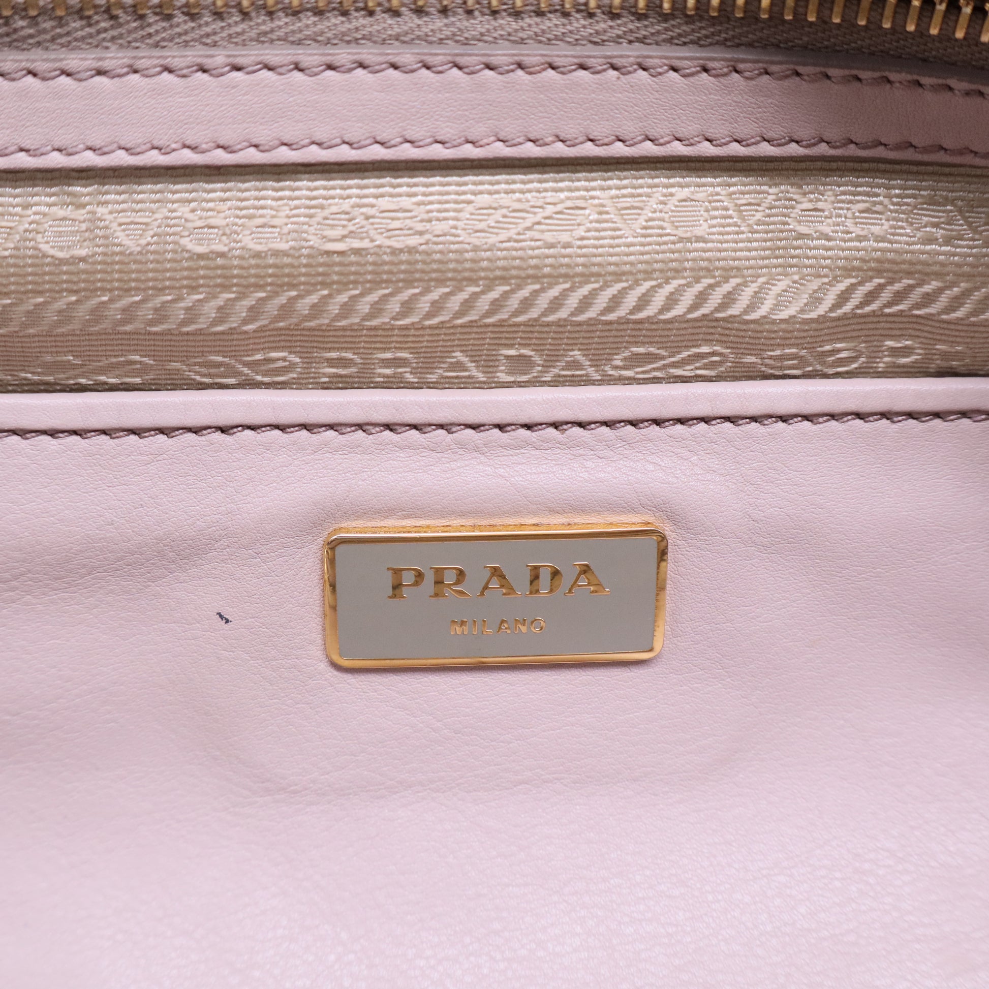 Beige Soft Leather Plastic Chain Shoulder Bag B20451