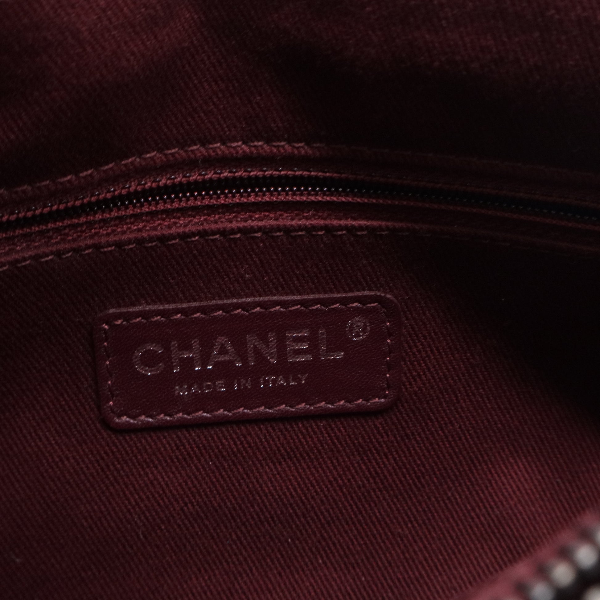 CC Crave Flap Bag Quilted Glazed Caviar Jumbo