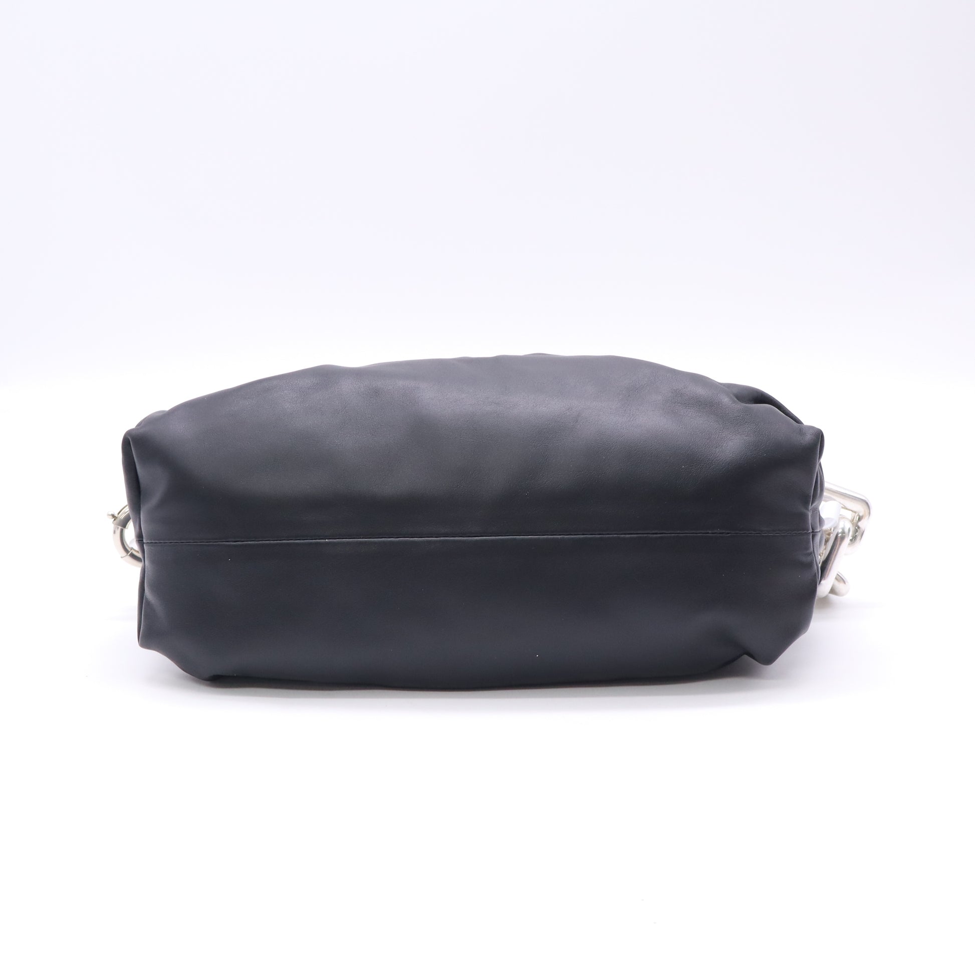 Calfskin The Pouch Chain Black B23735