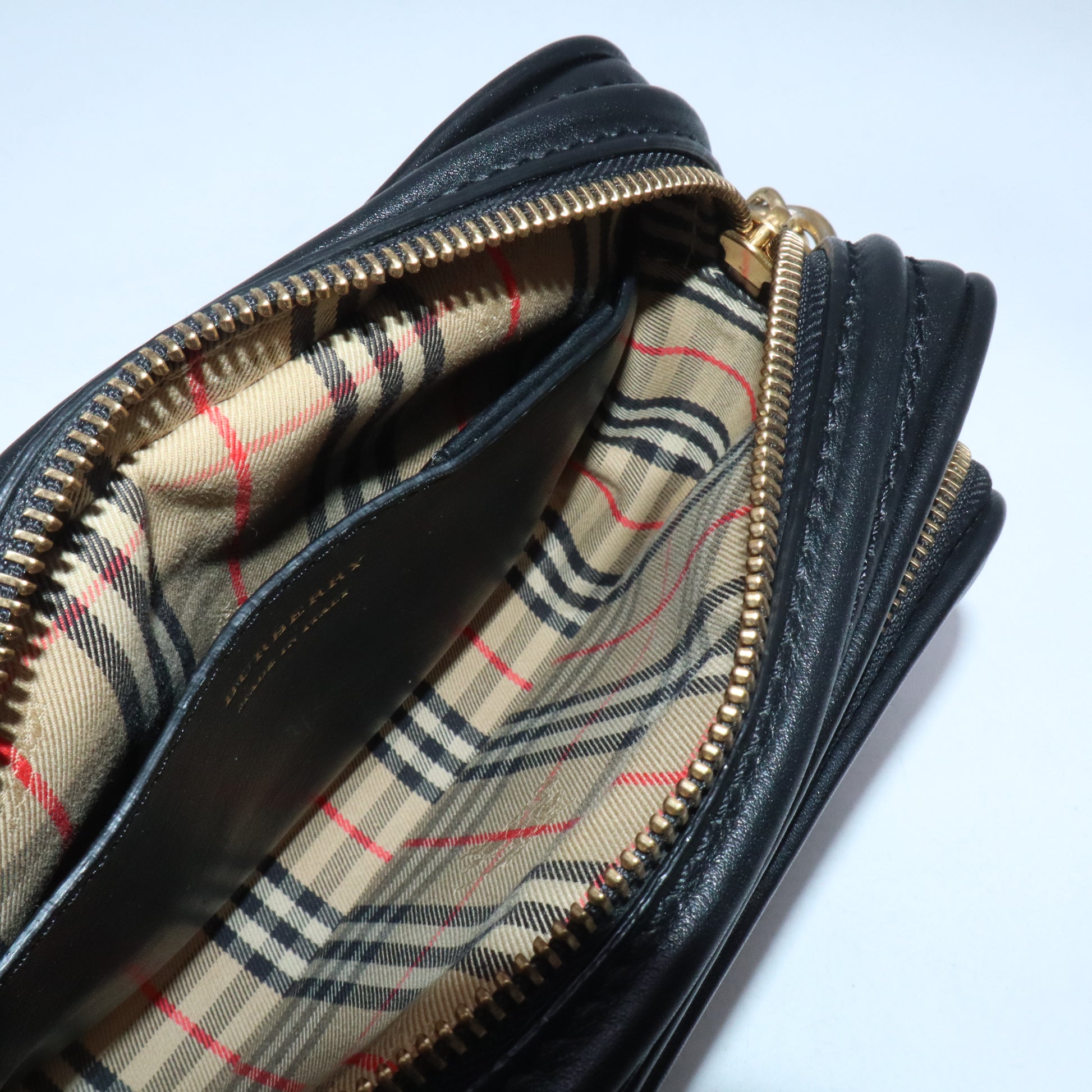 Link Chain Camera Bag Leather Small B21524