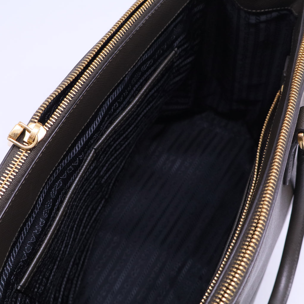 Galleria Double Zip Tote Saffiano Leather Large B20332