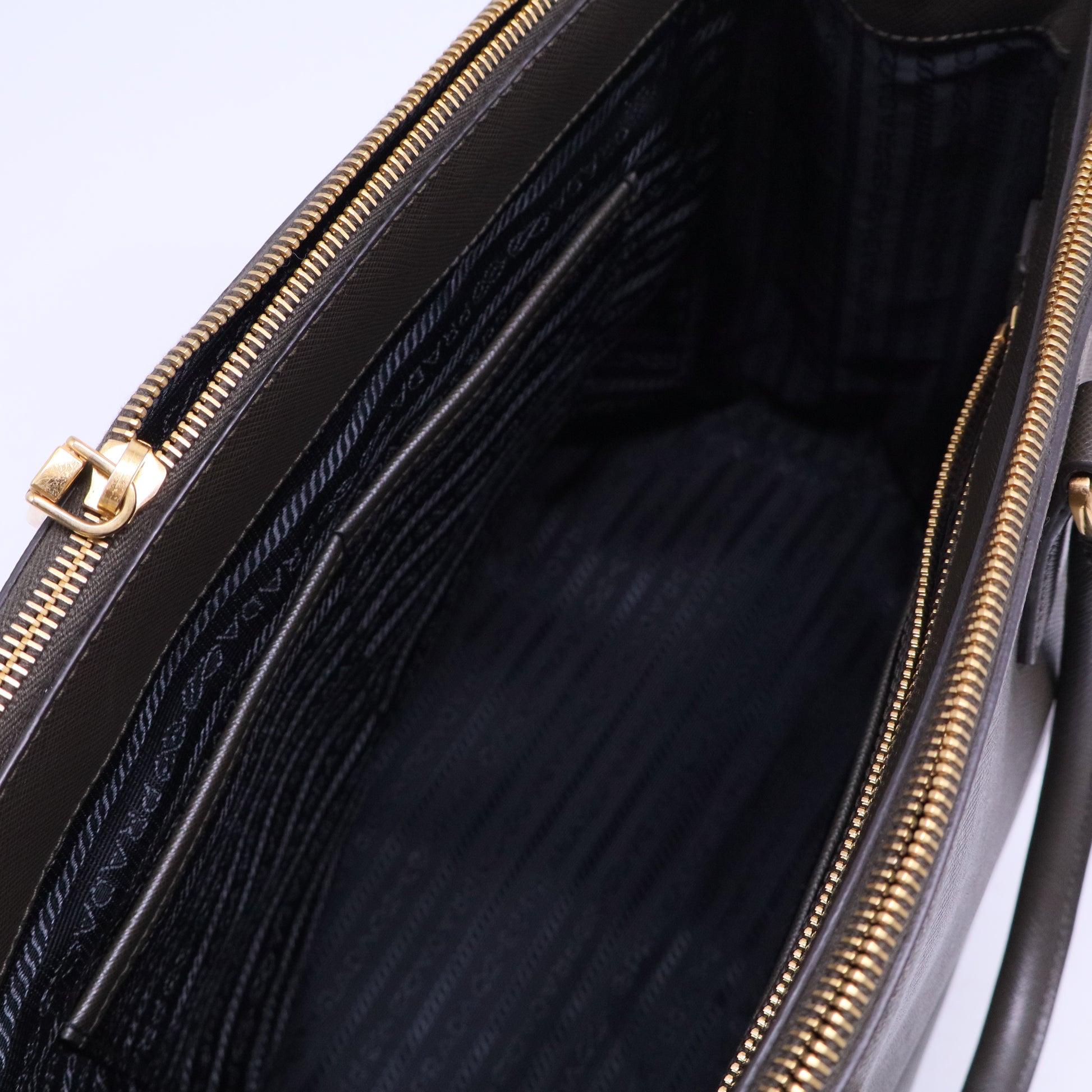 Galleria Double Zip Tote Saffiano Leather Large B20332
