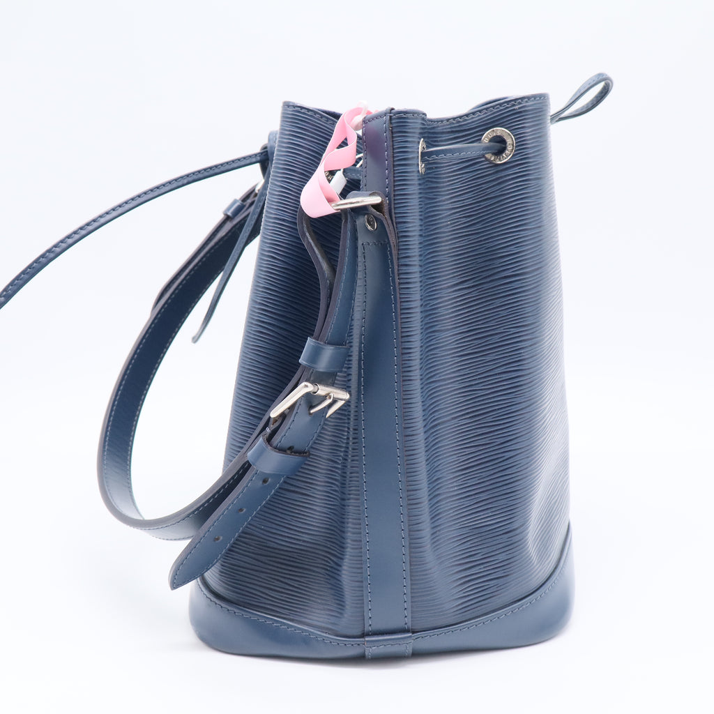 Louis Vuitton NéoNoé MM Epi Leather Drawstring Bucket Bag Blue twins