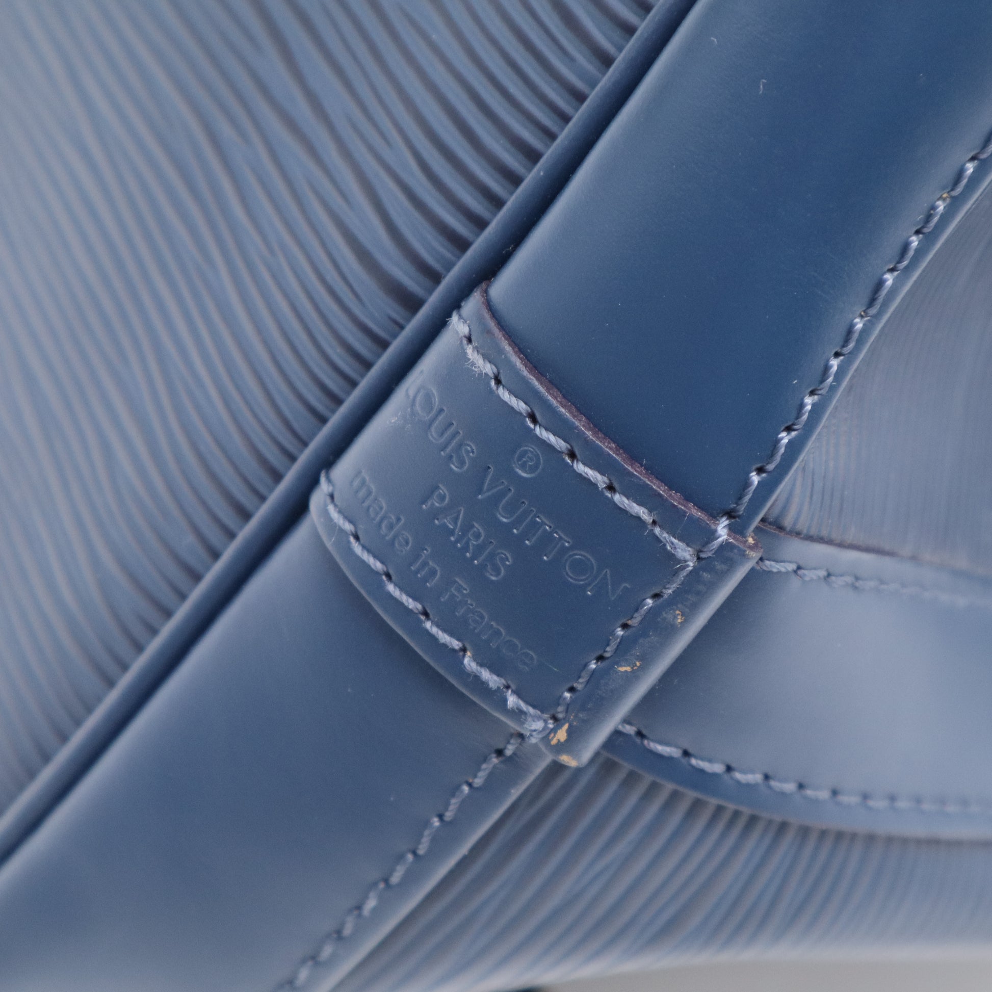 Louis Vuitton NéoNoé MM Epi Leather Drawstring Bucket Bag Blue twins