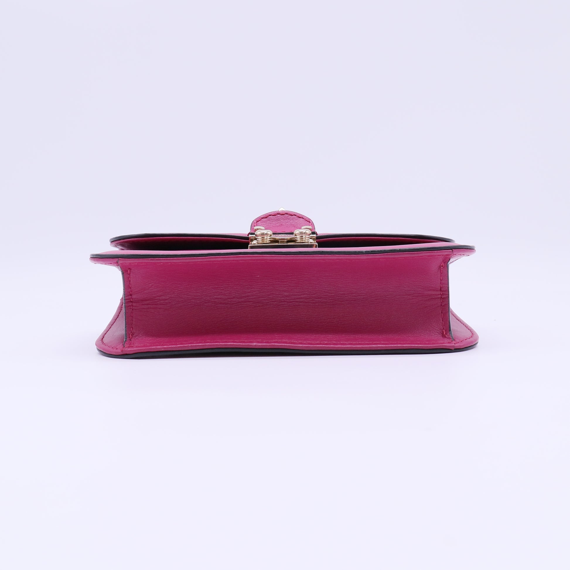 Glam Lock Shoulder Bag Leather Small B22370