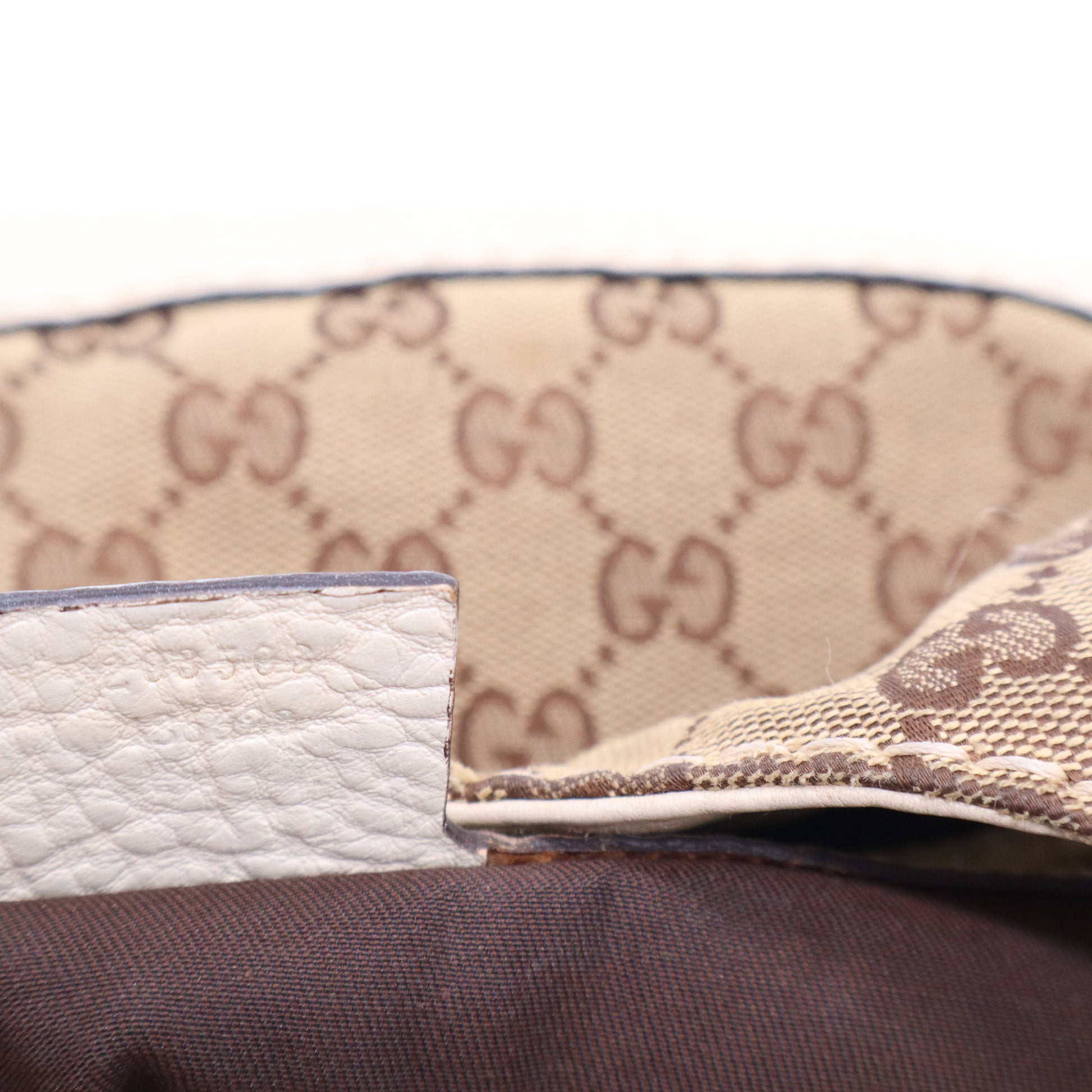 GG Canvas Charlotte Messenger Bag B20709