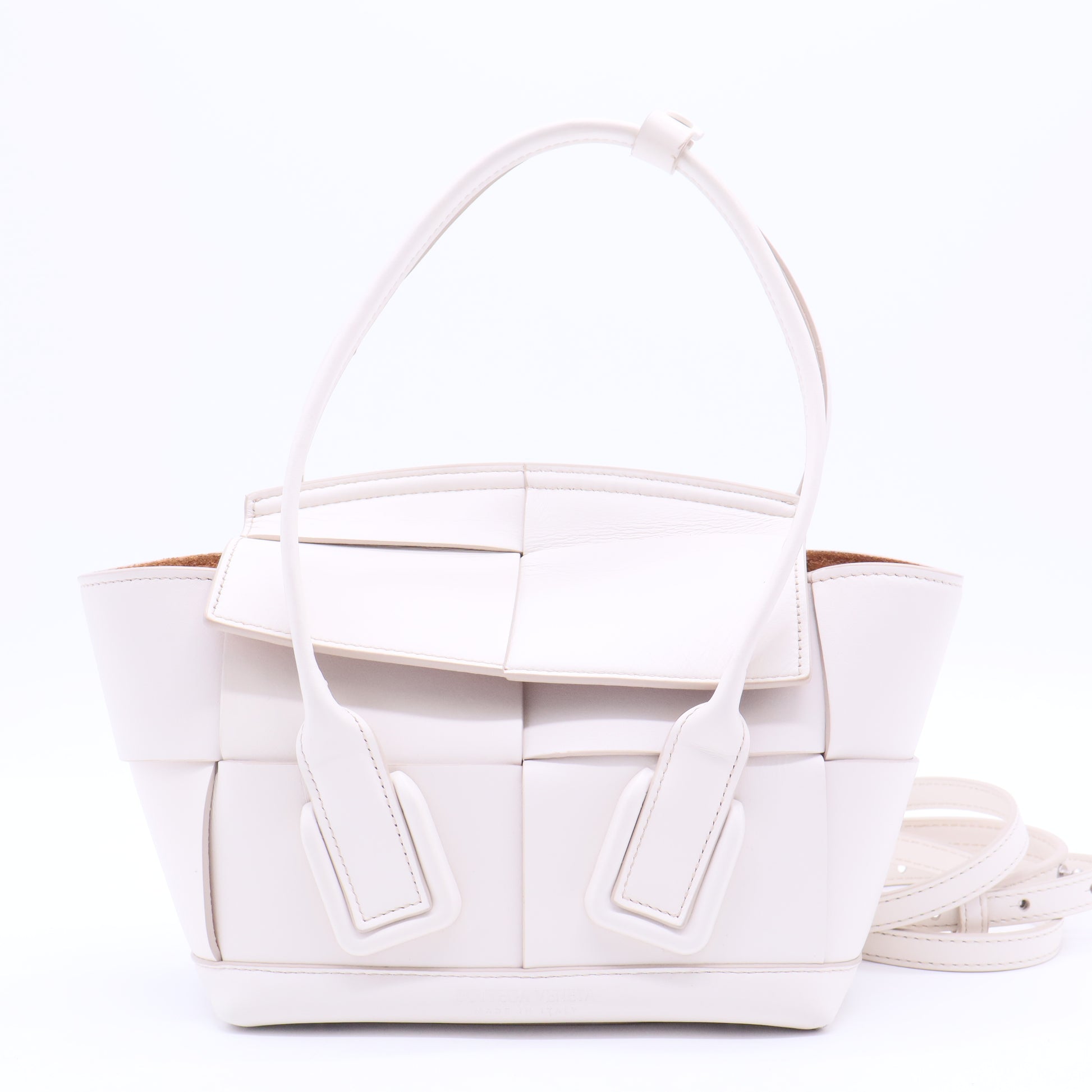 French Calfskin Maxi Intrecciato Arco Bianco B12366