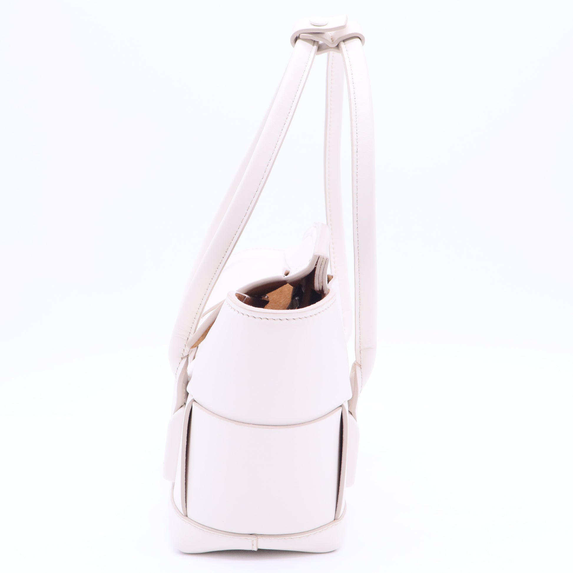 French Calfskin Maxi Intrecciato Arco Bianco B12366