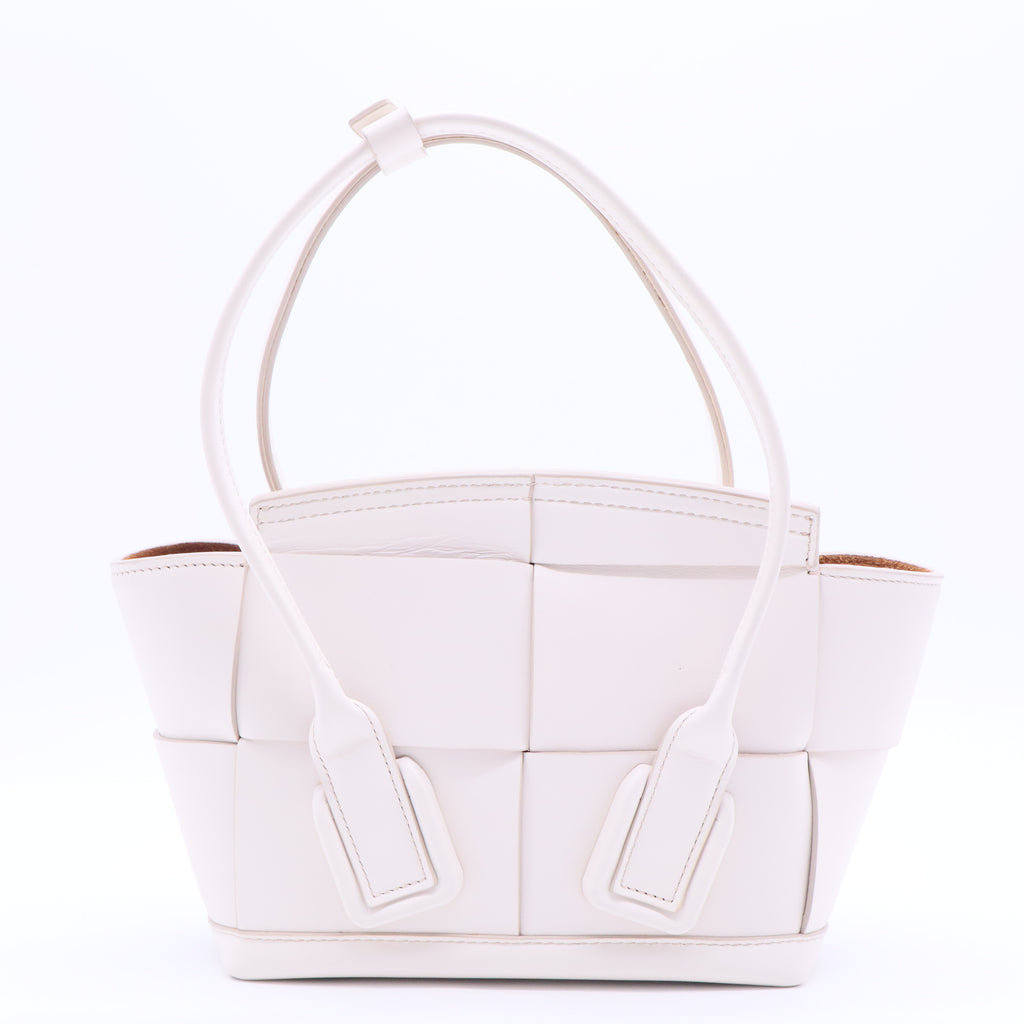 French Calfskin Maxi Intrecciato Arco Bianco B12366