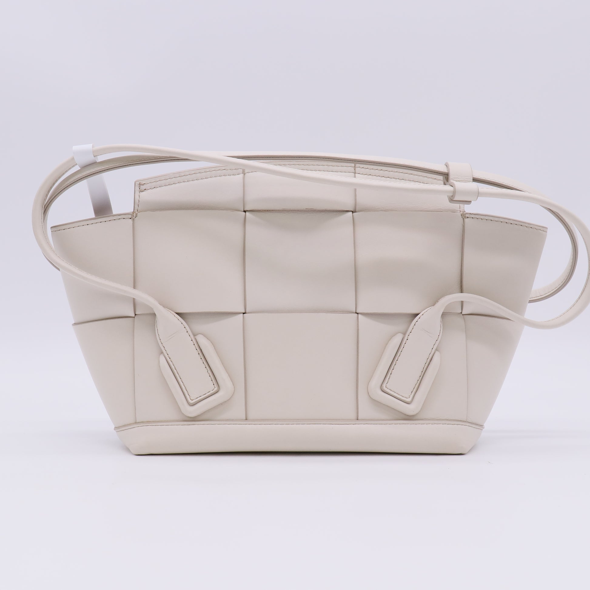 Bottega Veneta Mini Arco Tote Bag B23608