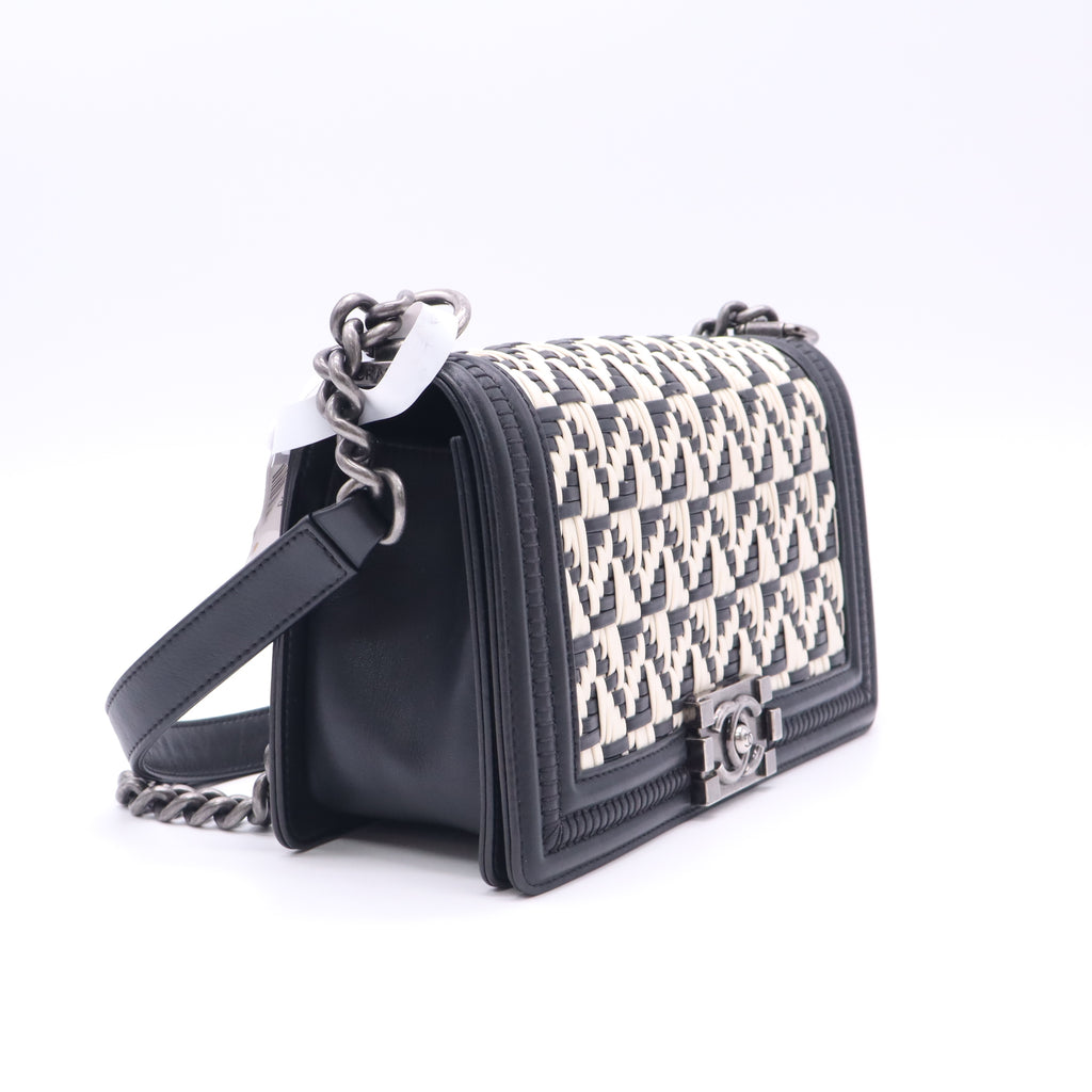 Chanel Black/White Woven Leather Medium Boy Bag B23567