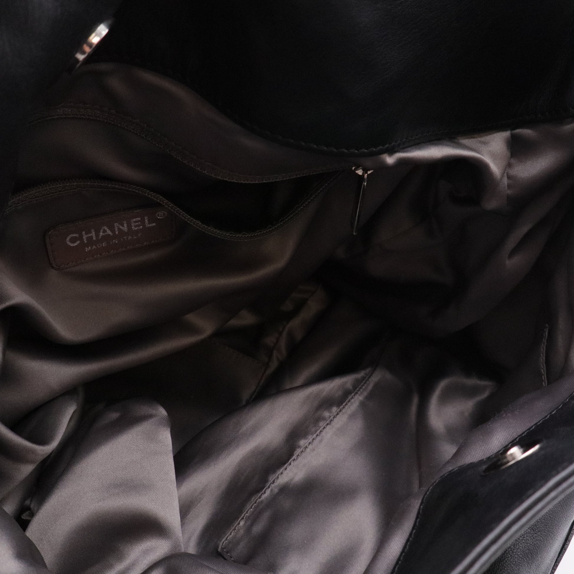 Calfskin Modern Chain Rhodoid Hobo Black