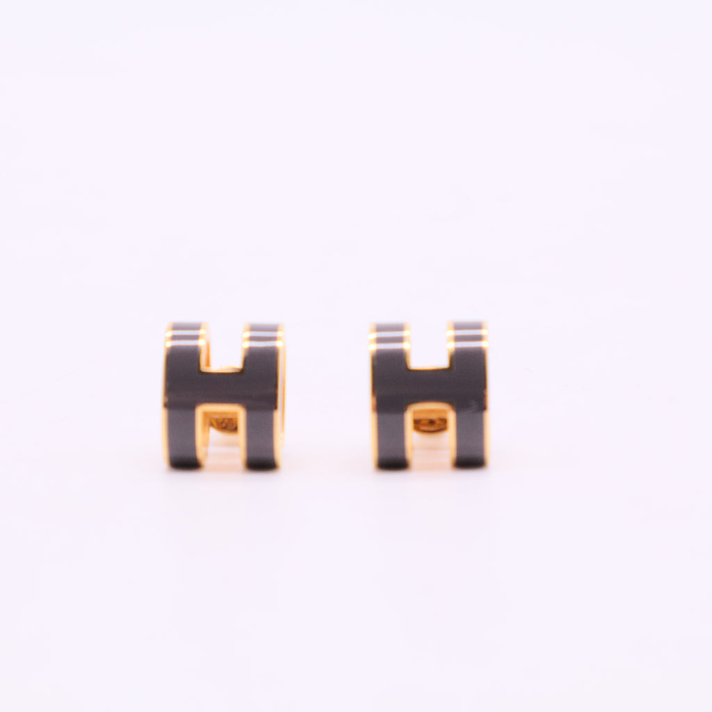  Pop H Black Lacquered Gold Tone Stud Earrings