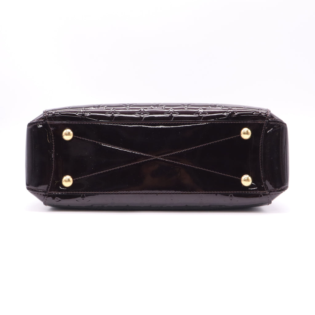 Louis Vuitton Montaigne MM Bag in Amarante Monogram Vernis B22558