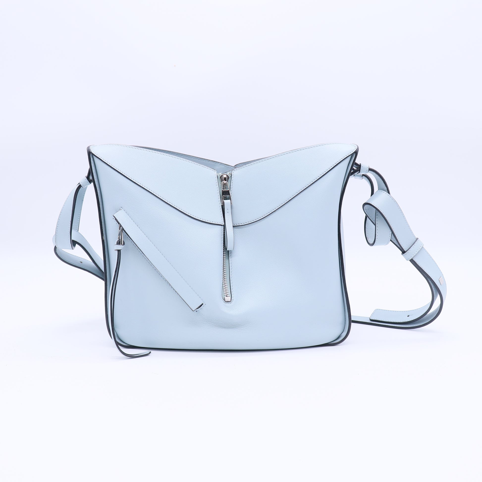 Loewe Hammock leather crossbody bag B21074