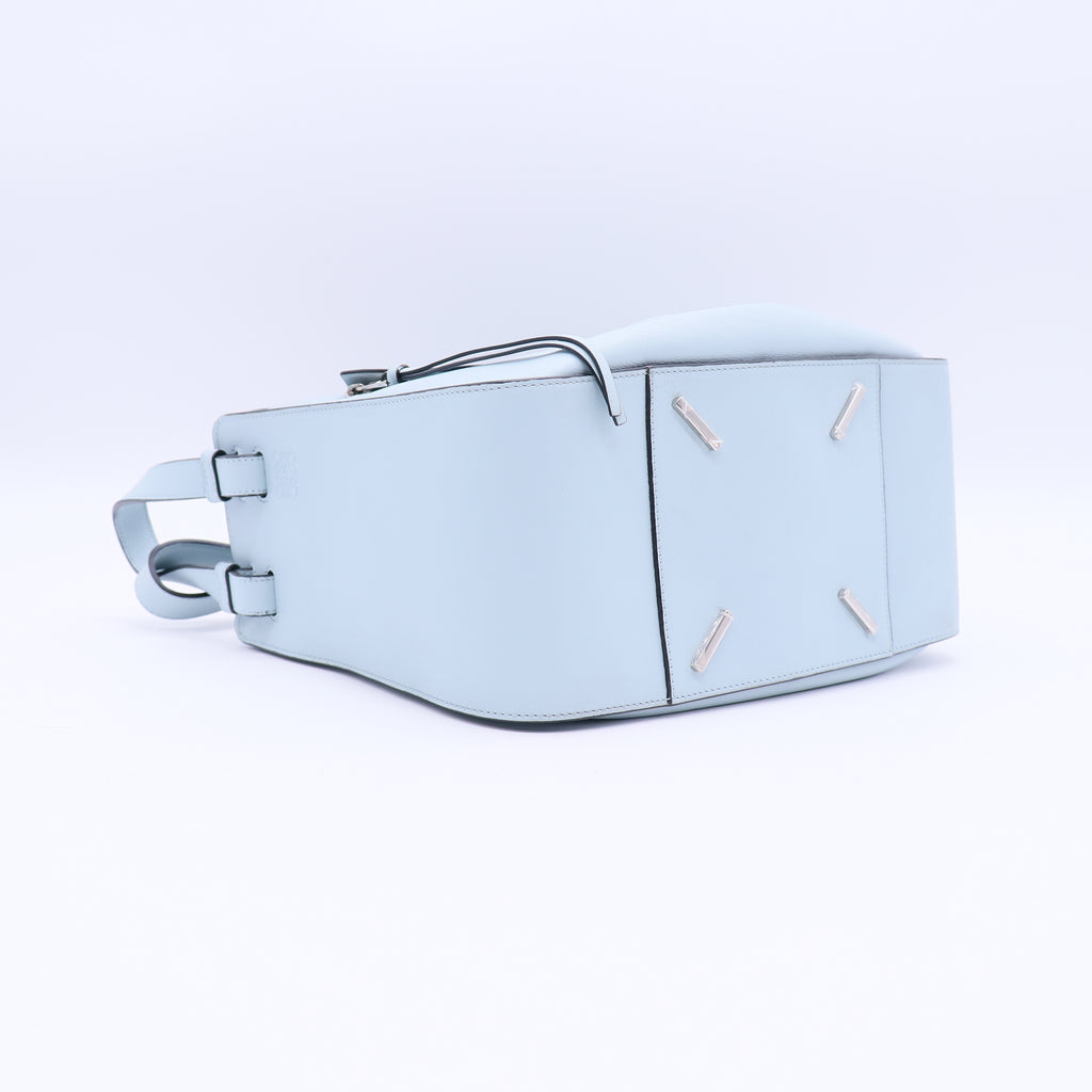 Loewe Hammock leather crossbody bag B21074