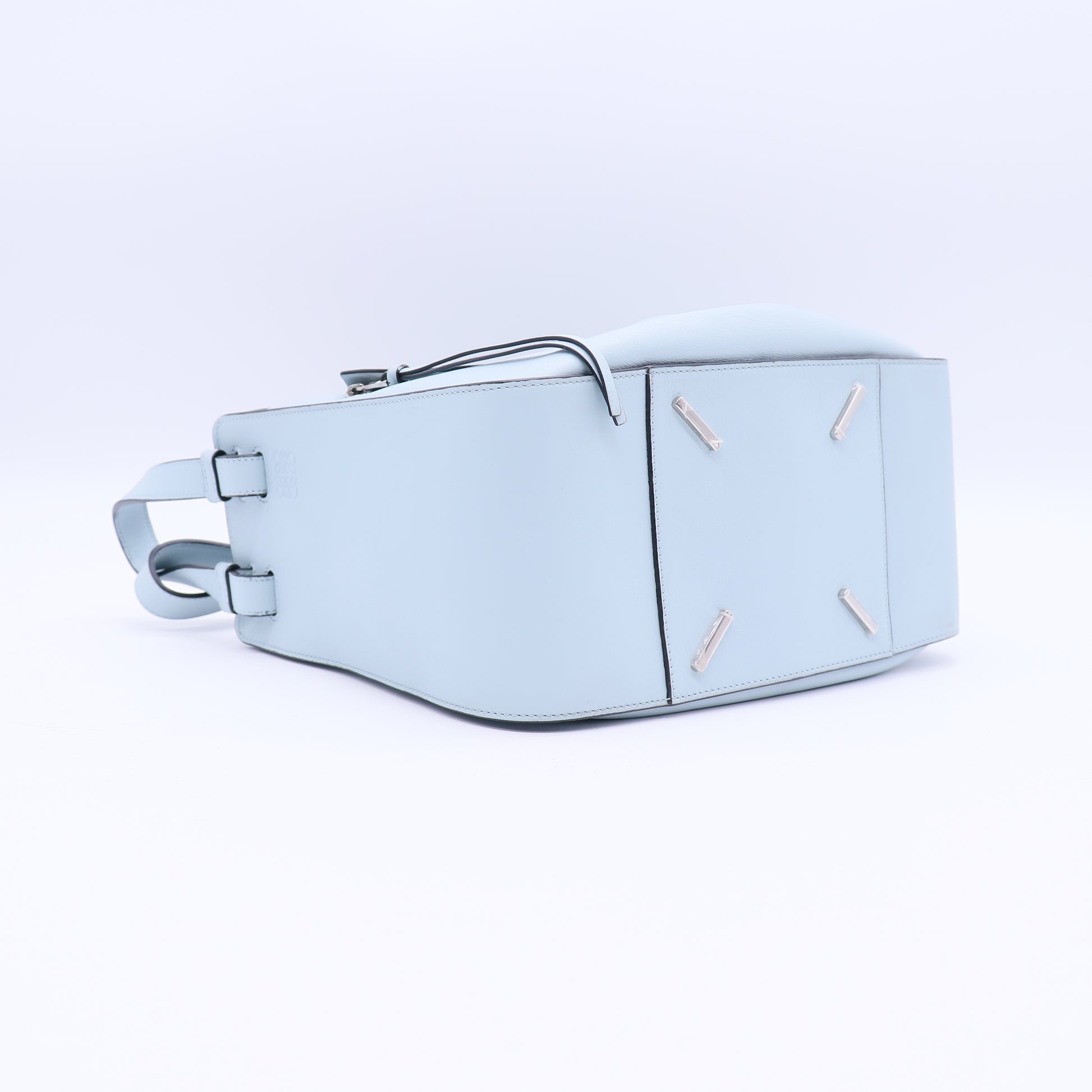 Loewe Hammock leather crossbody bag B21074