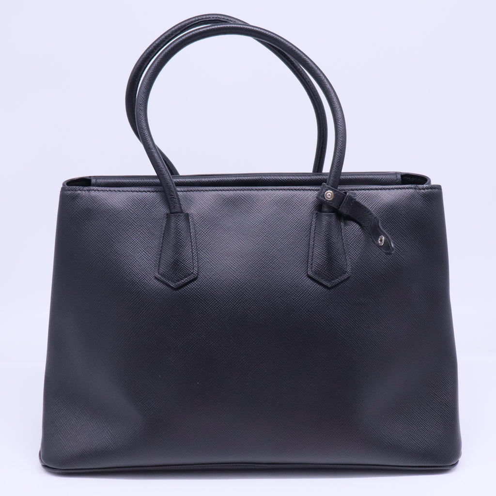 Turnlock Cuir Twin Tote Saffiano Leather Medium B20331