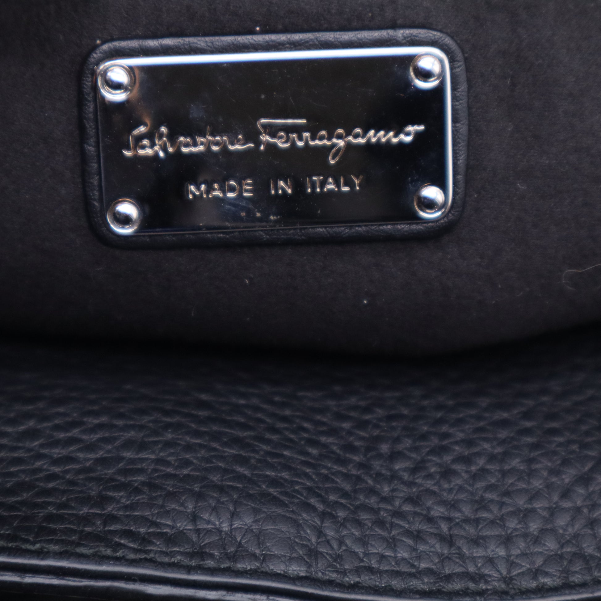 Calfskin Medium Verve Double Zip Tote Black B21069
