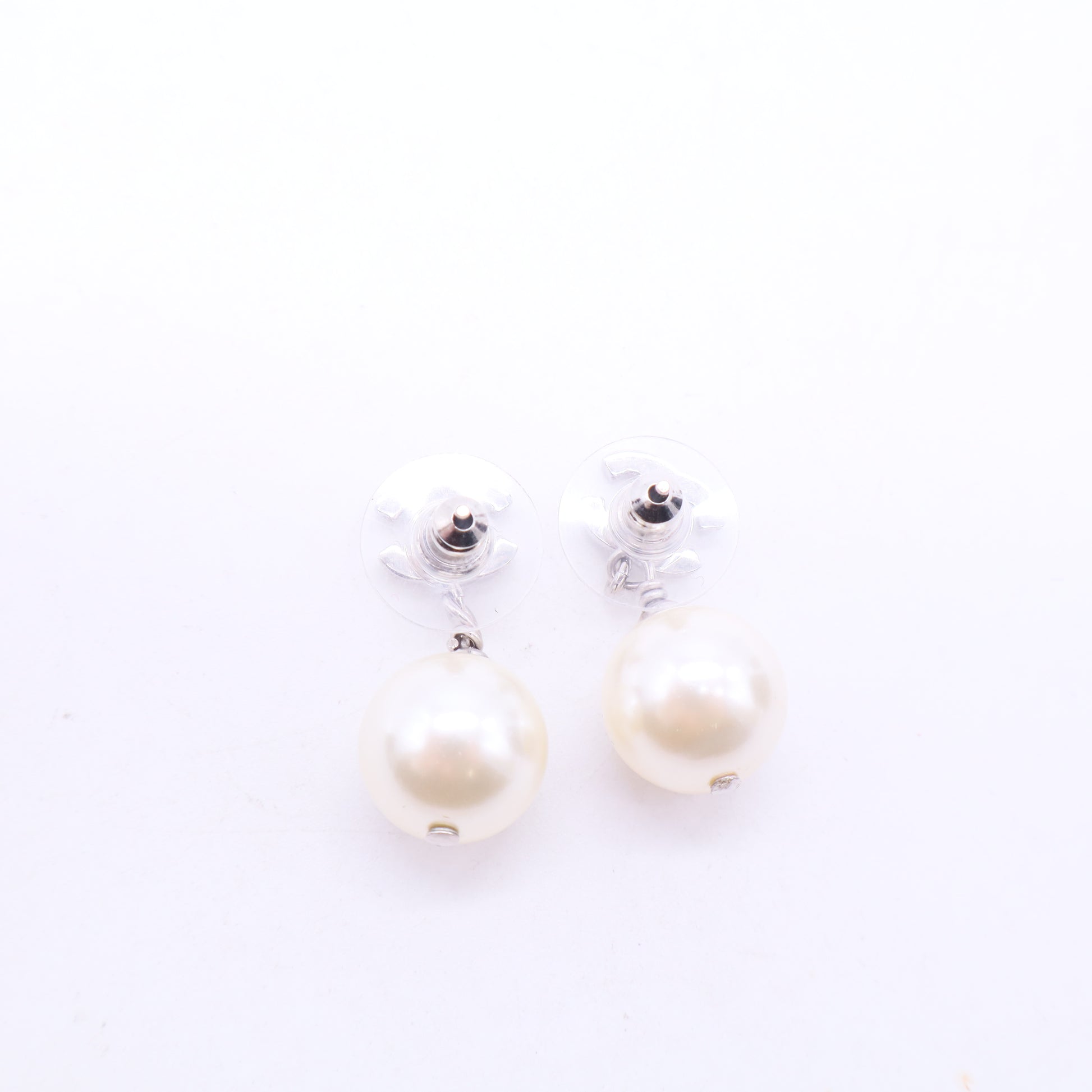 Crystal Pearl CC Drop Earrings Silver Pearly White