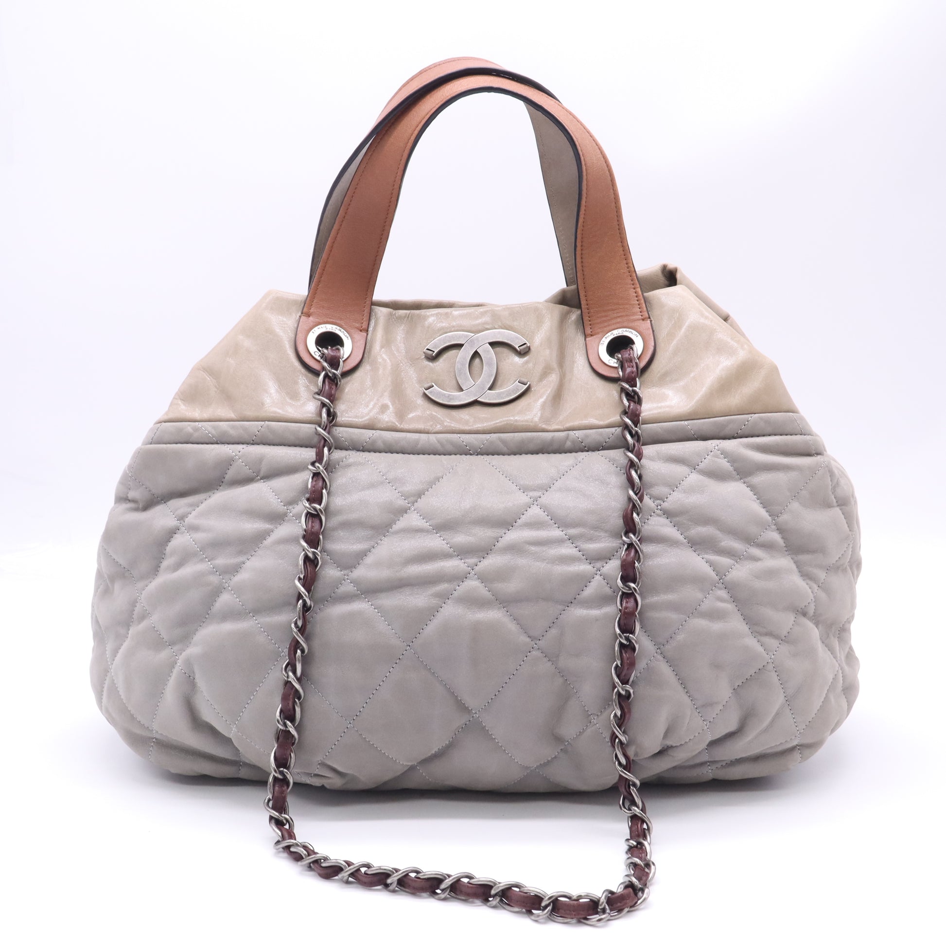 Chanel Ecru Quilted Iridescent Calfskin Leather In-the-Mix Large Tote Bag twins B23266