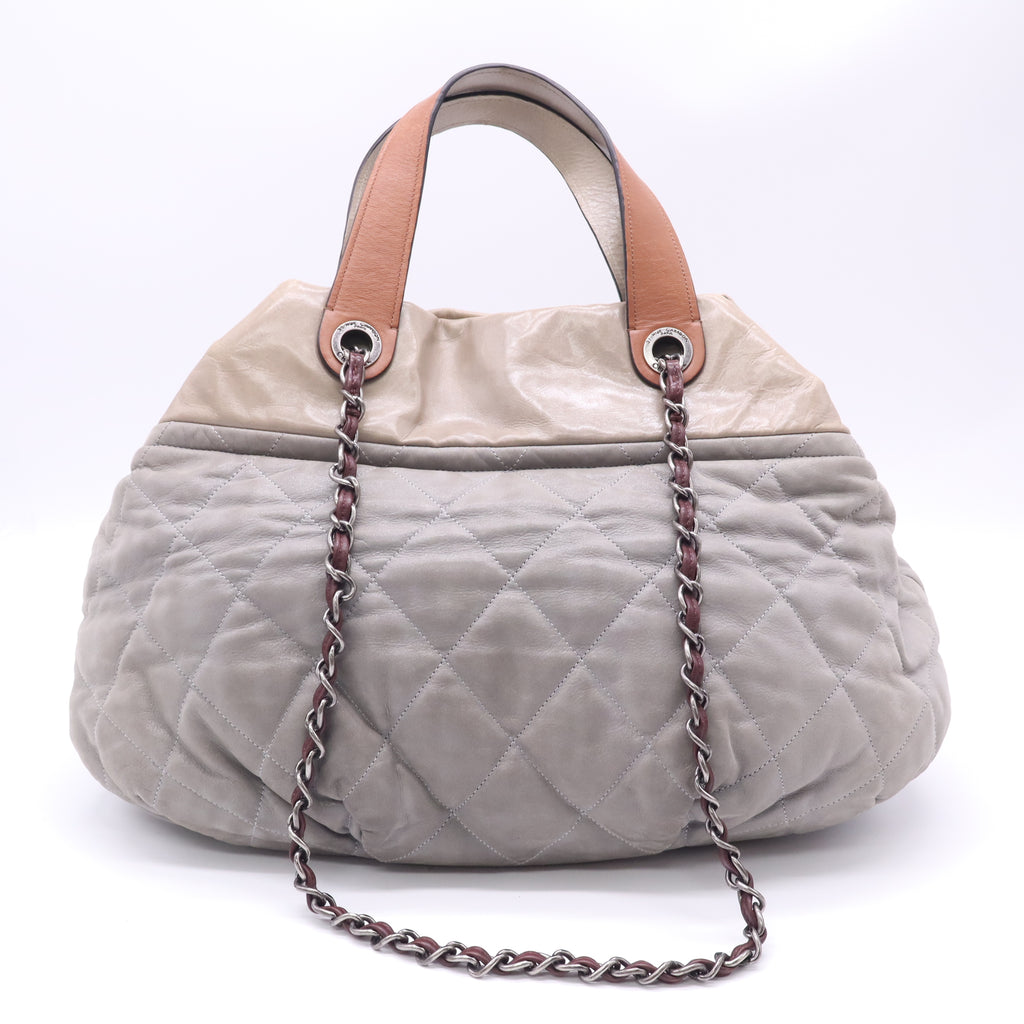 Chanel Ecru Quilted Iridescent Calfskin Leather In-the-Mix Large Tote Bag twins B23266
