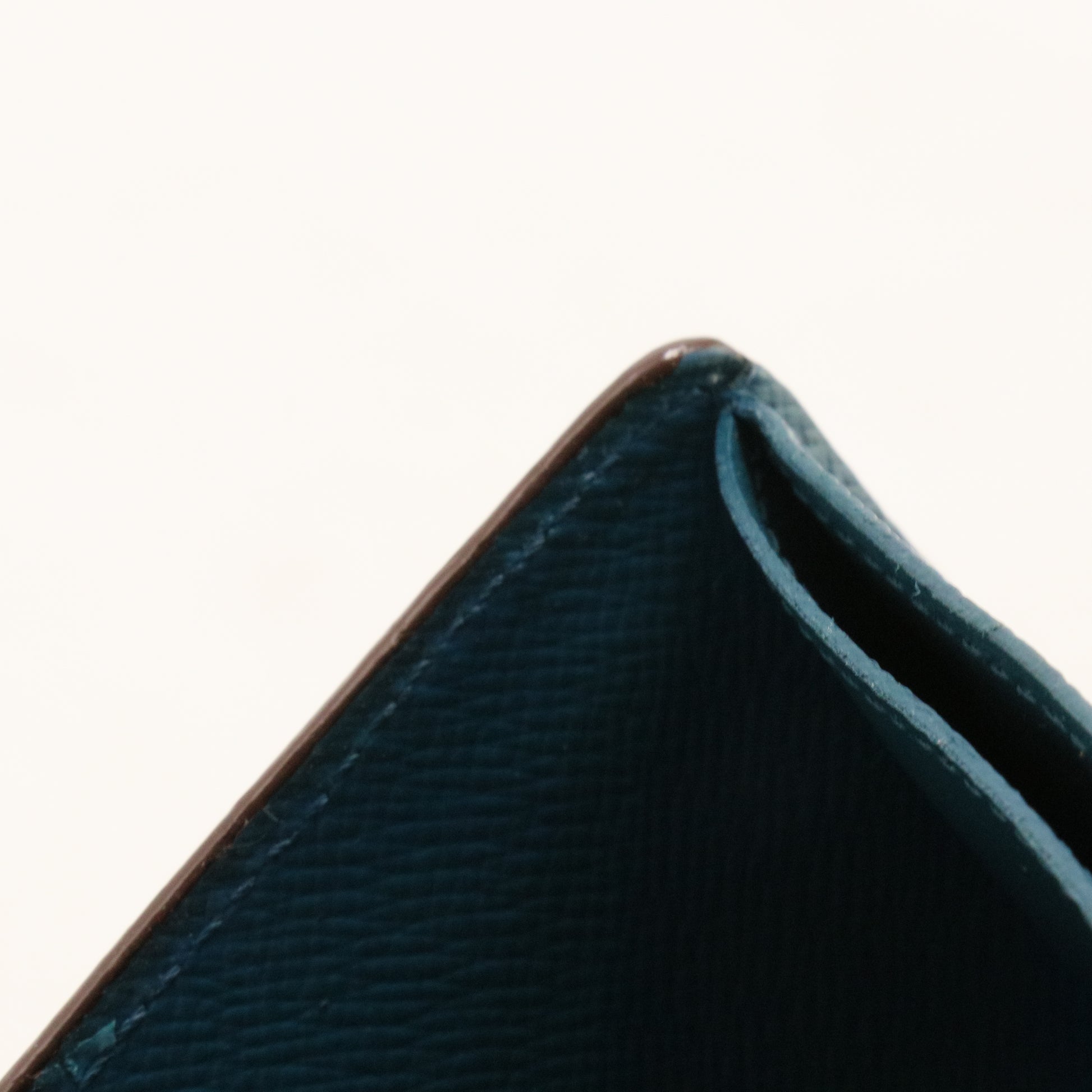 Epi Multiple Wallet Blue Celeste