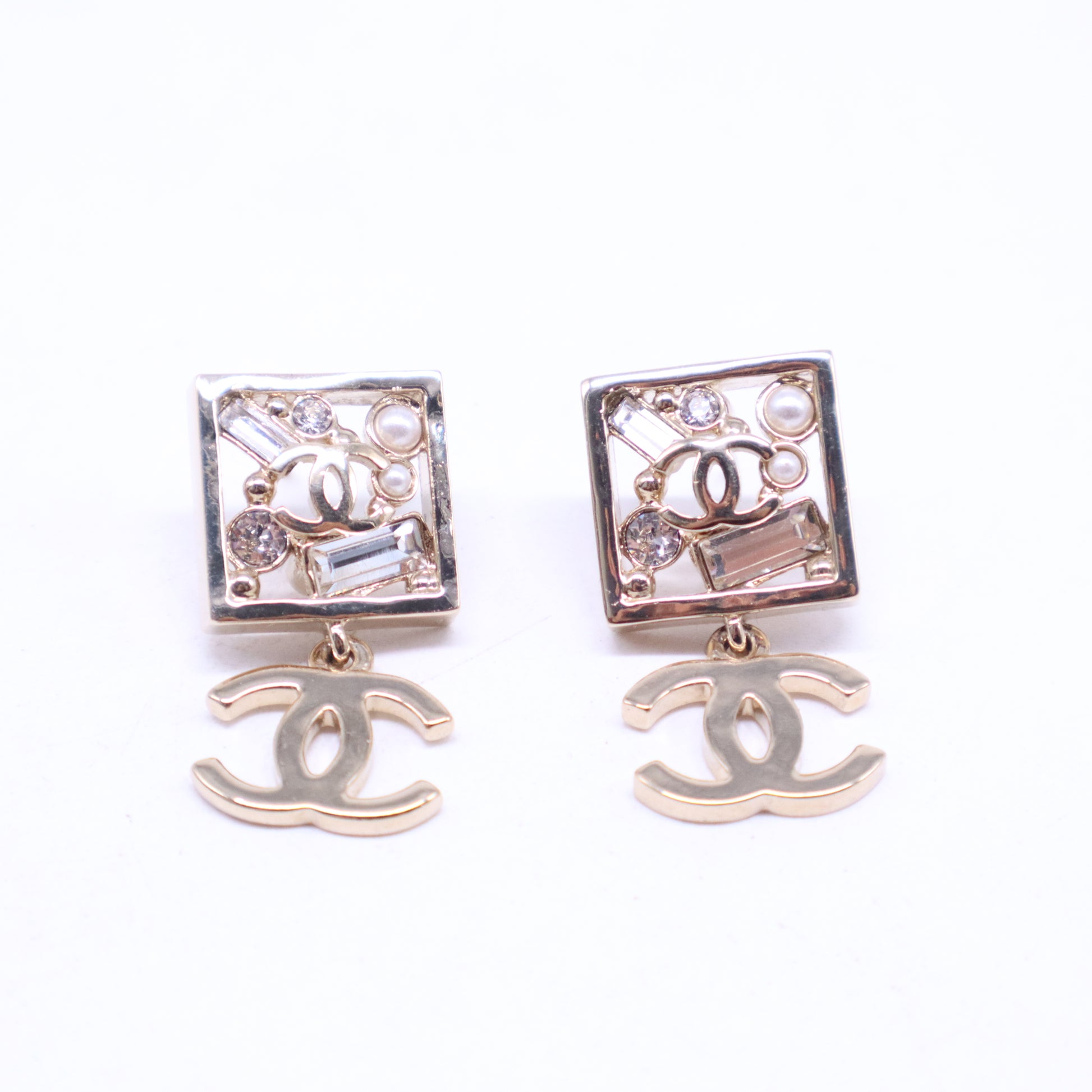Faux Pearl & Strass Cluster CC Drop Earrings W21124