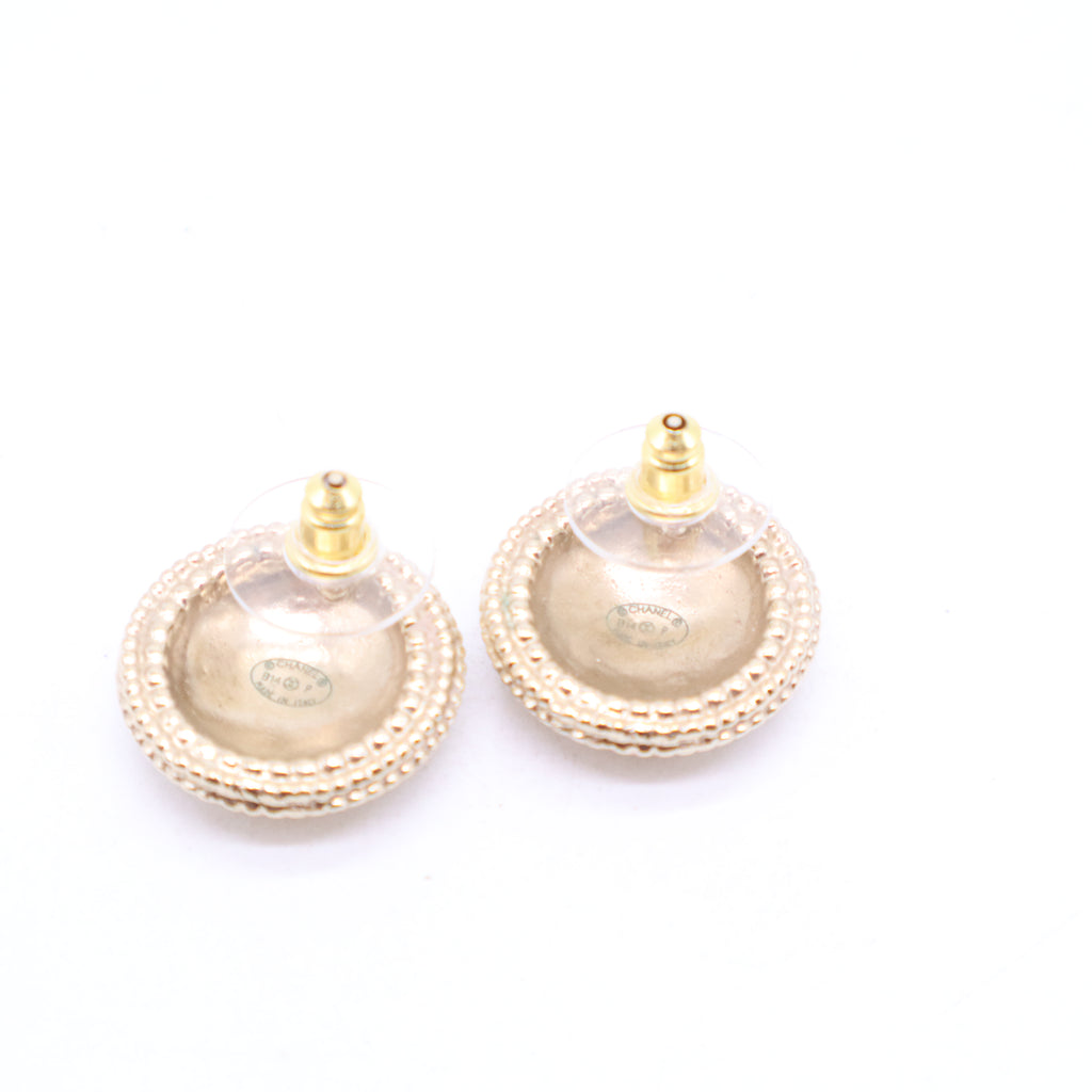 Vintage Chanel CC Round Button Earrings W21123