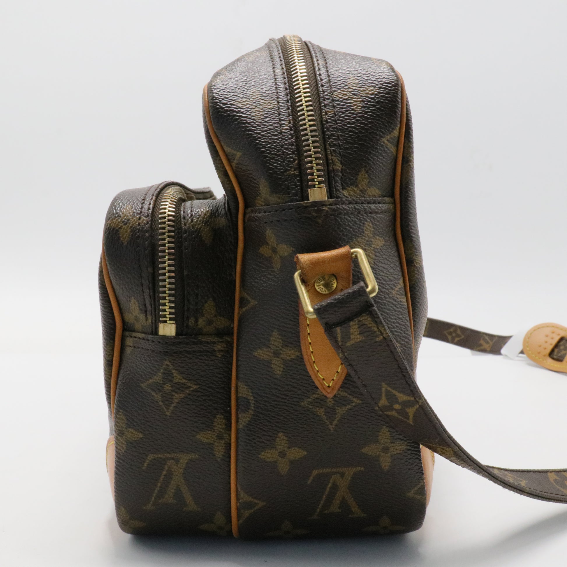Monogram 28 Canvas Nil Shoulder Bag Twins