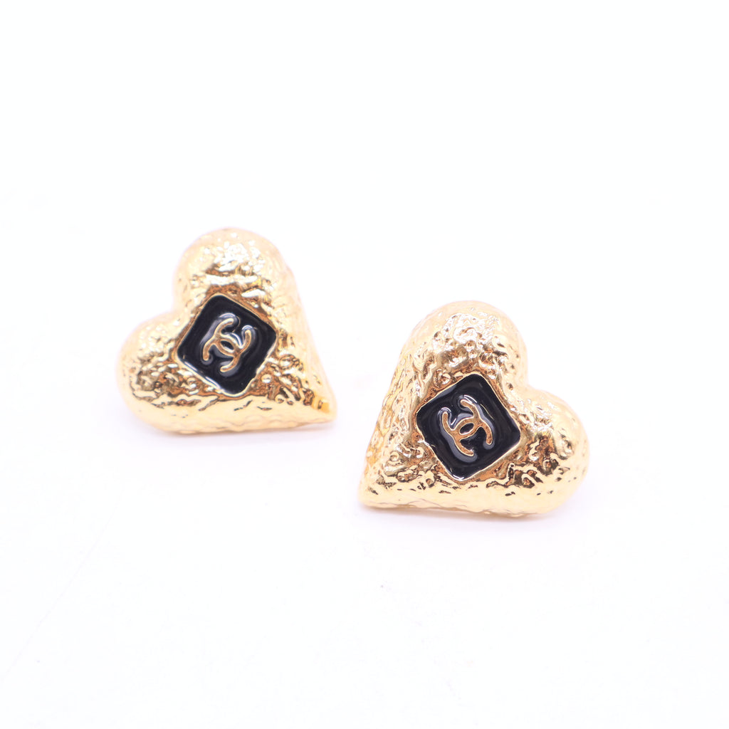 Metal Resin CC Heart Earrings Gold Black