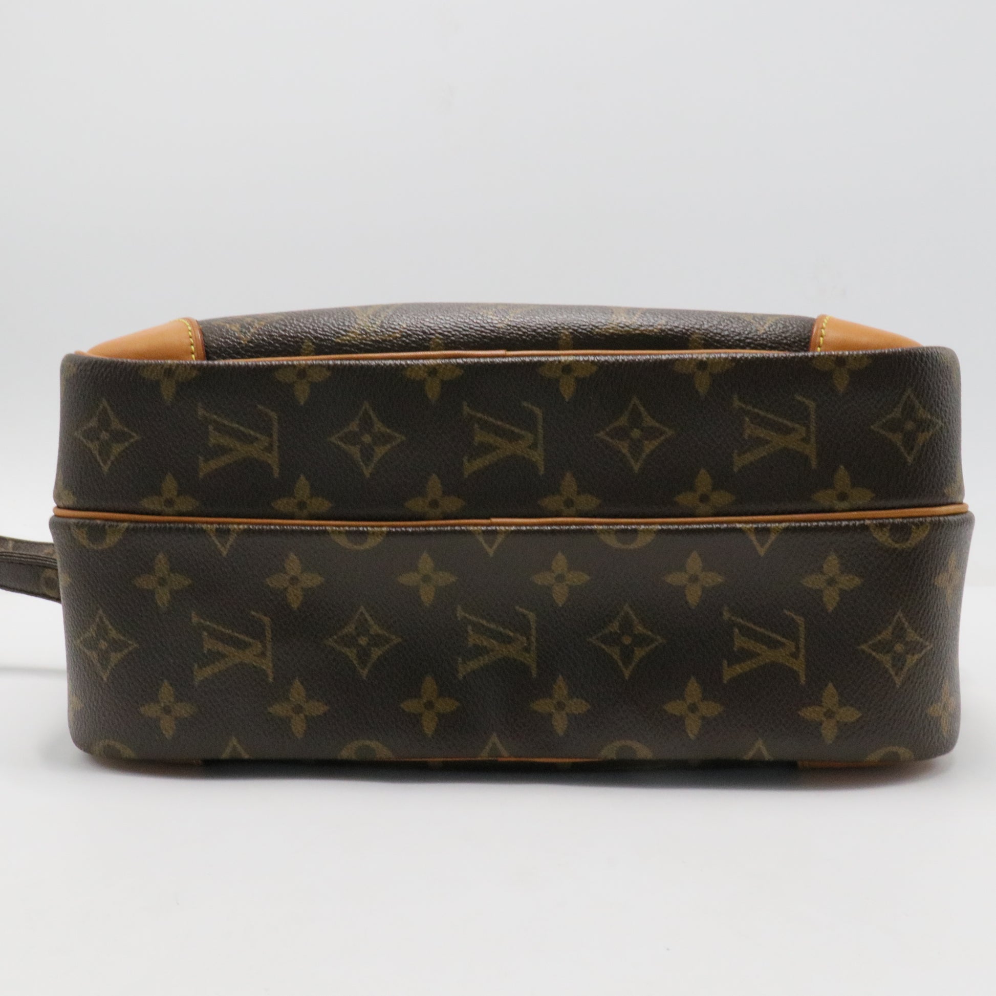 Monogram 28 Canvas Nil Shoulder Bag Twins