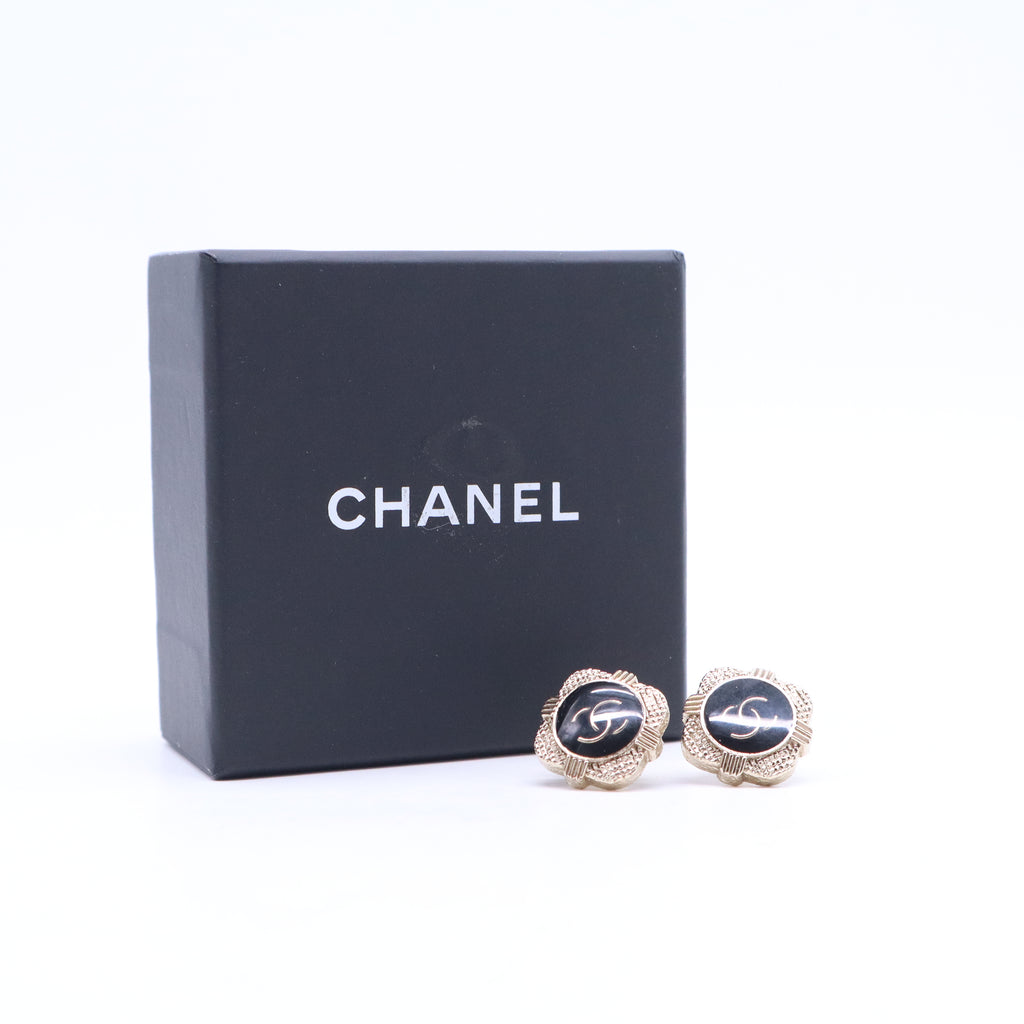 Chanel Resin CC Round Earrings W21122