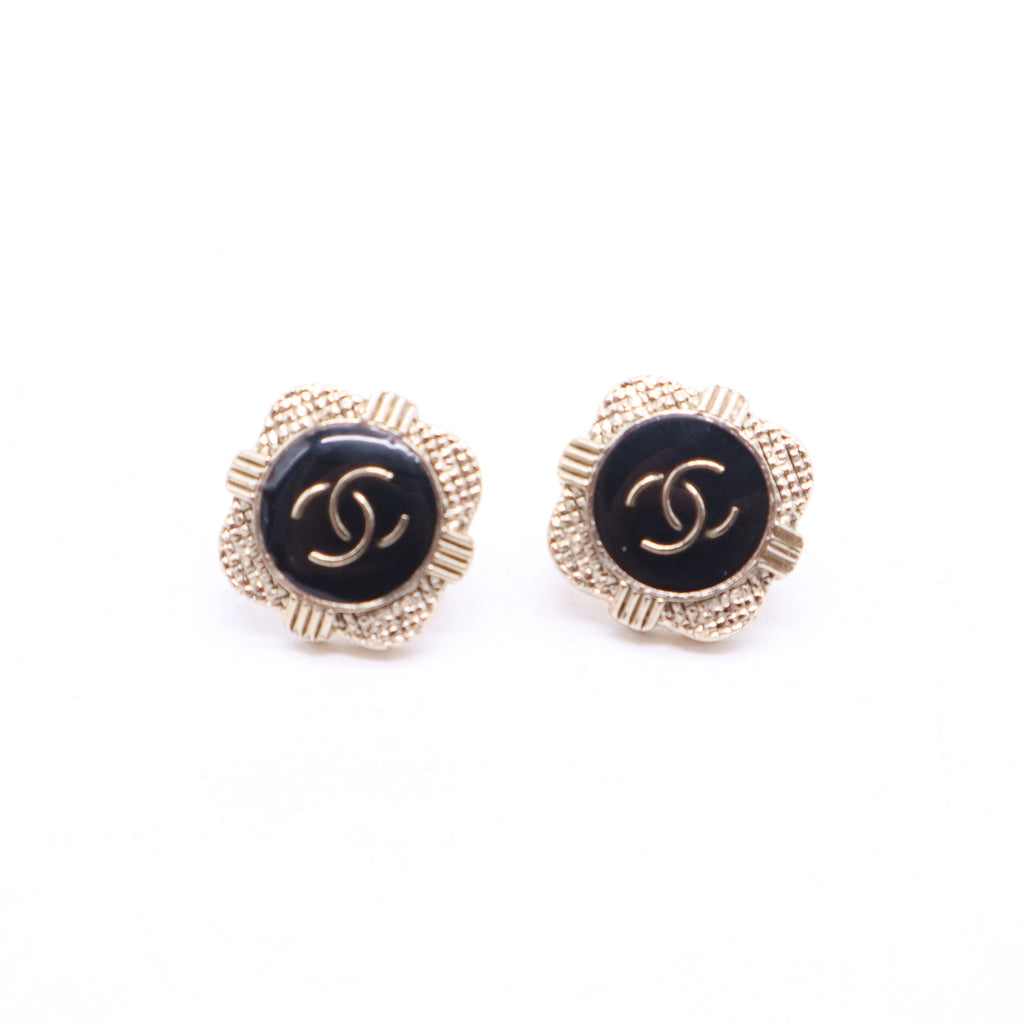 Chanel Resin CC Round Earrings W21122