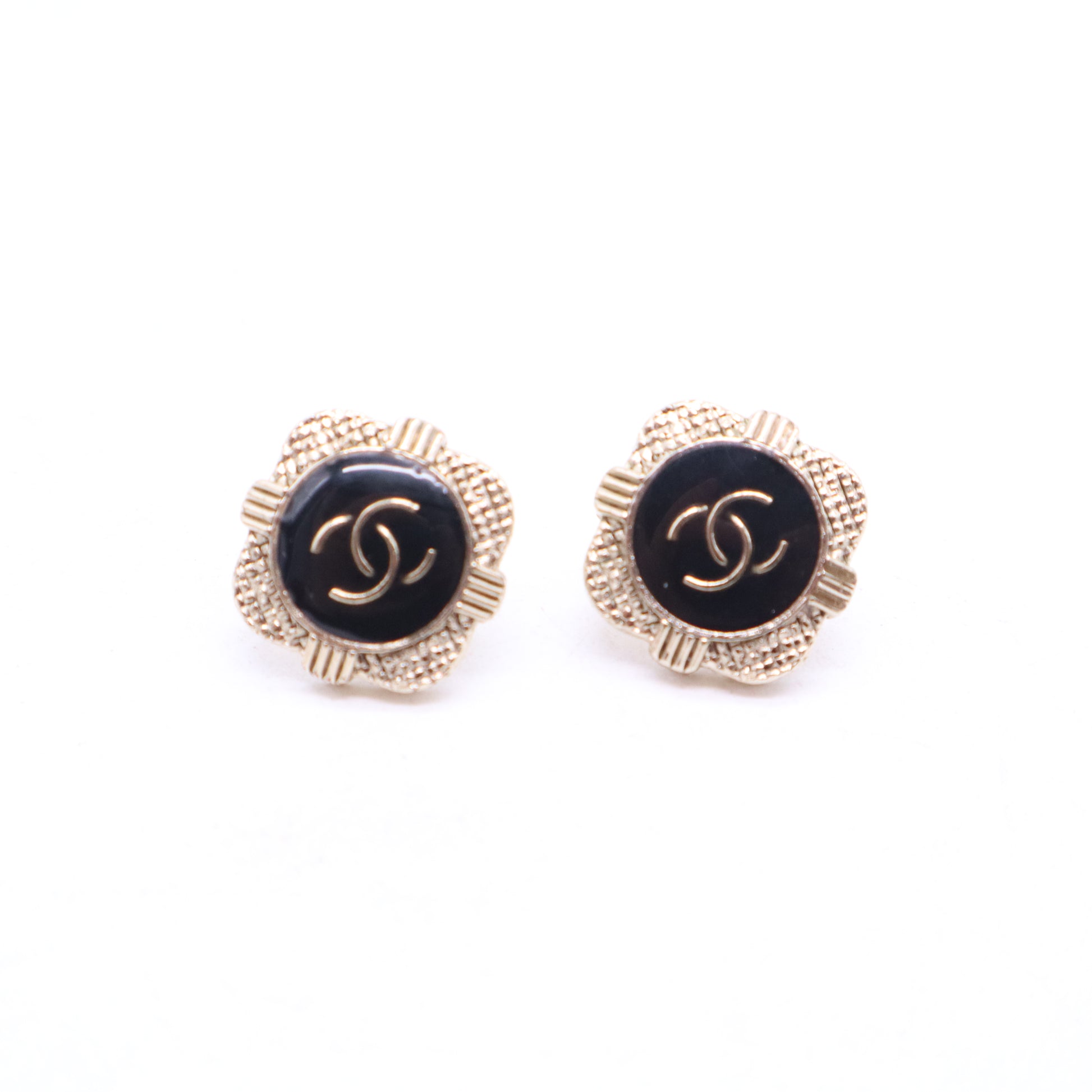 Chanel Resin CC Round Earrings W21122