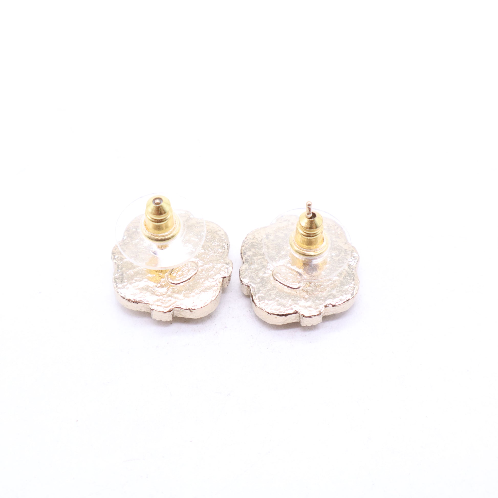 Chanel Resin CC Round Earrings W21122