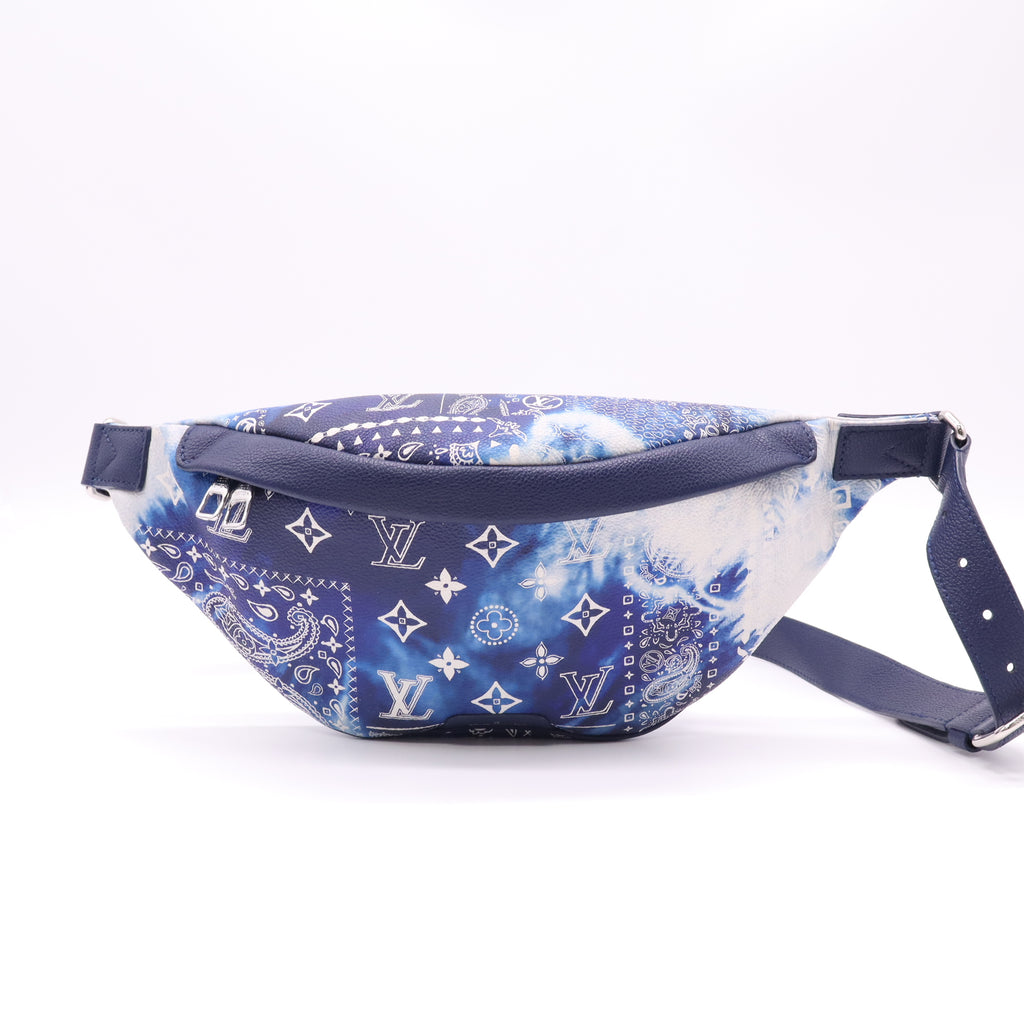 Louis Vuitton Discovery Bumbag PM in the Blue Monogram Bandana colorway