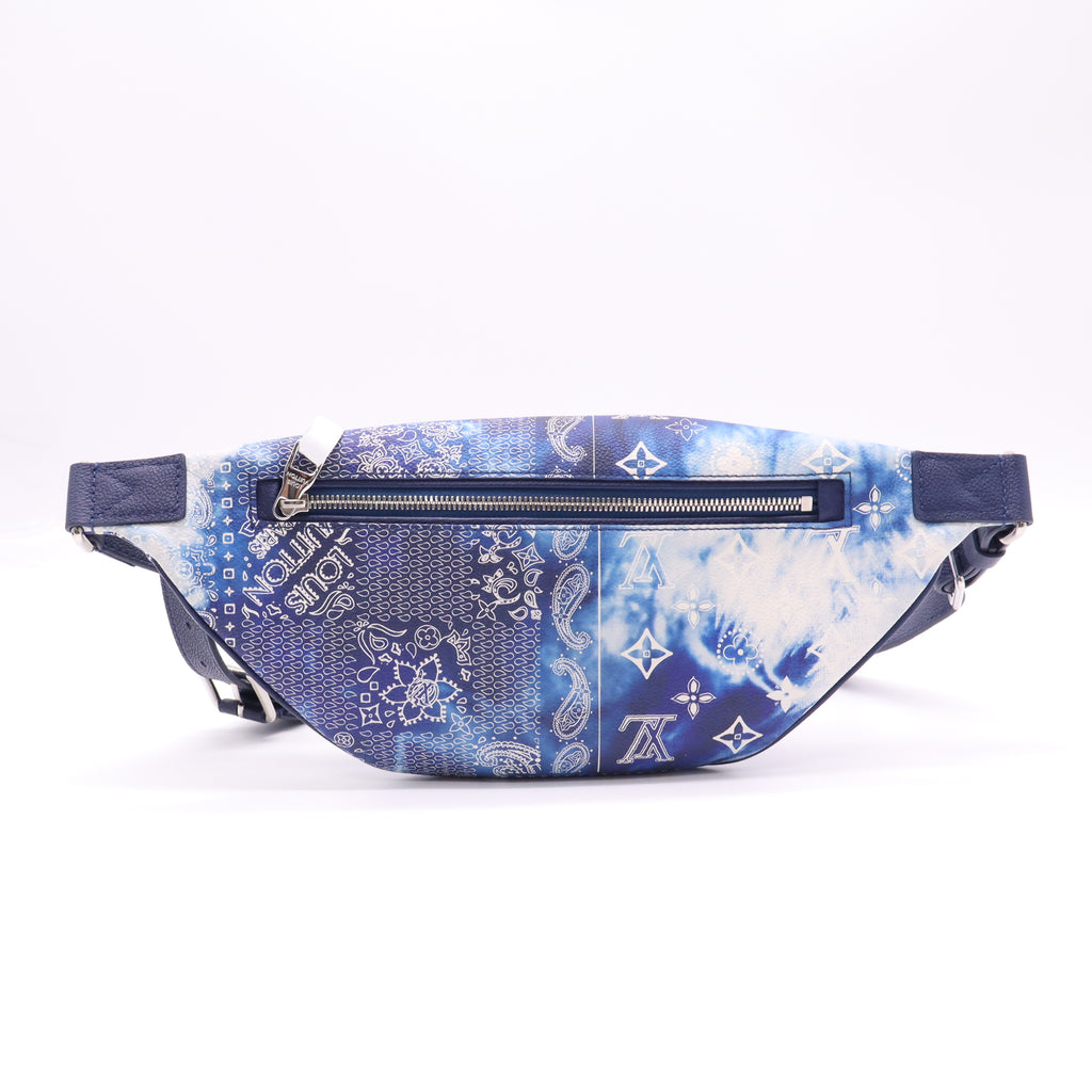 Louis Vuitton Discovery Bumbag PM in the Blue Monogram Bandana colorway