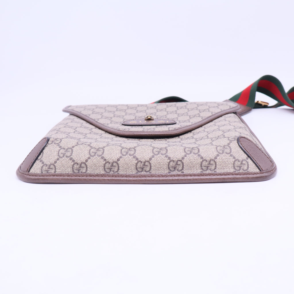 Neo Vintage GG Supreme Medium Messenger Bag B20476