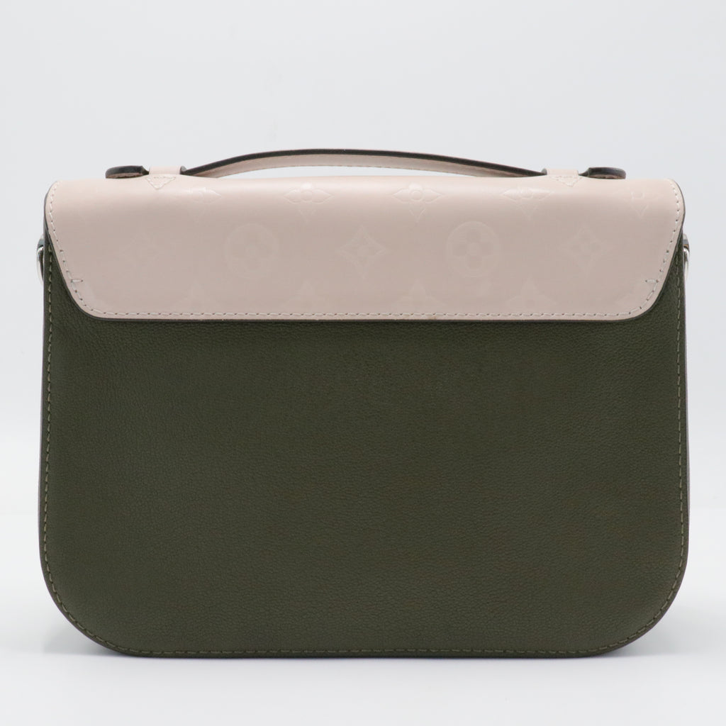Calfskin Very Messenger Kaki